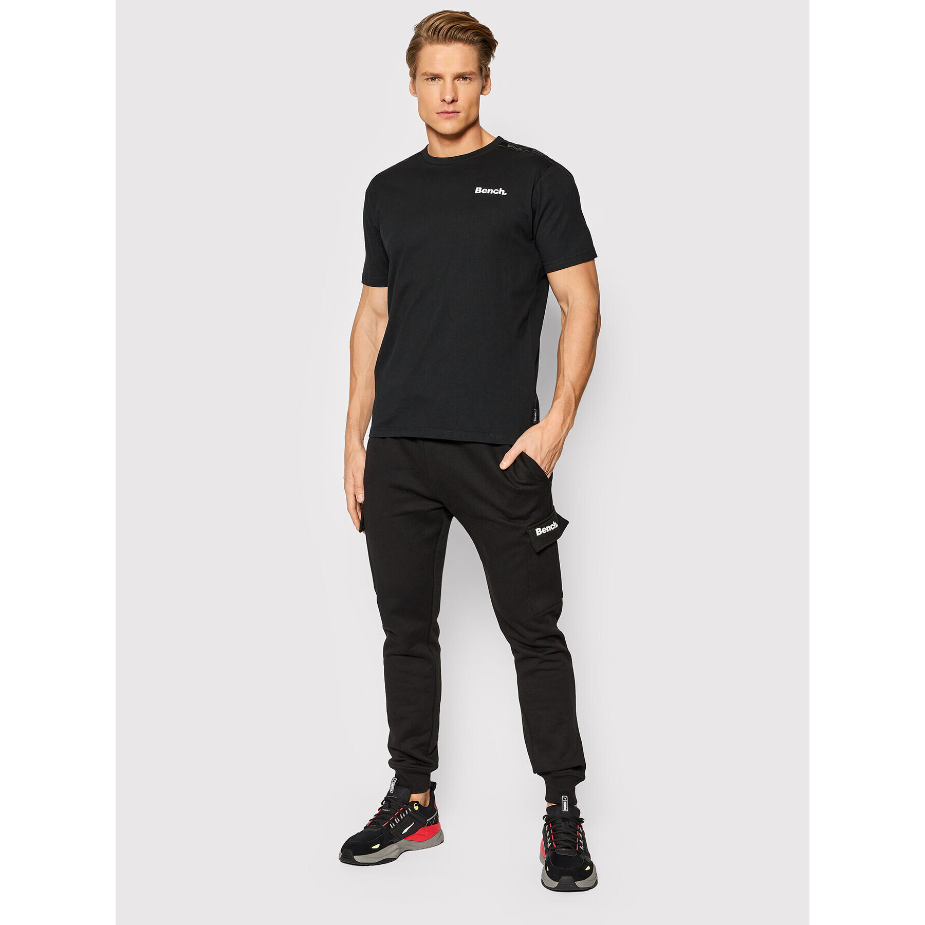 Bench Тишърт Sholo 118604 Черен Regular Fit - Pepit.bg