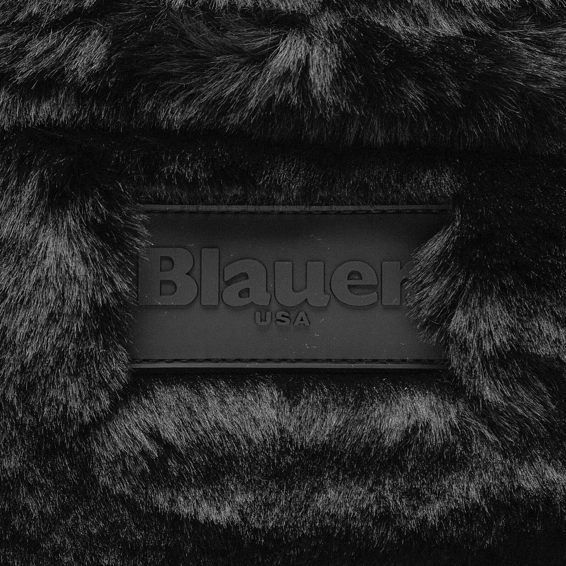 Blauer Дамска чанта F2HAND02/FUR Черен - Pepit.bg