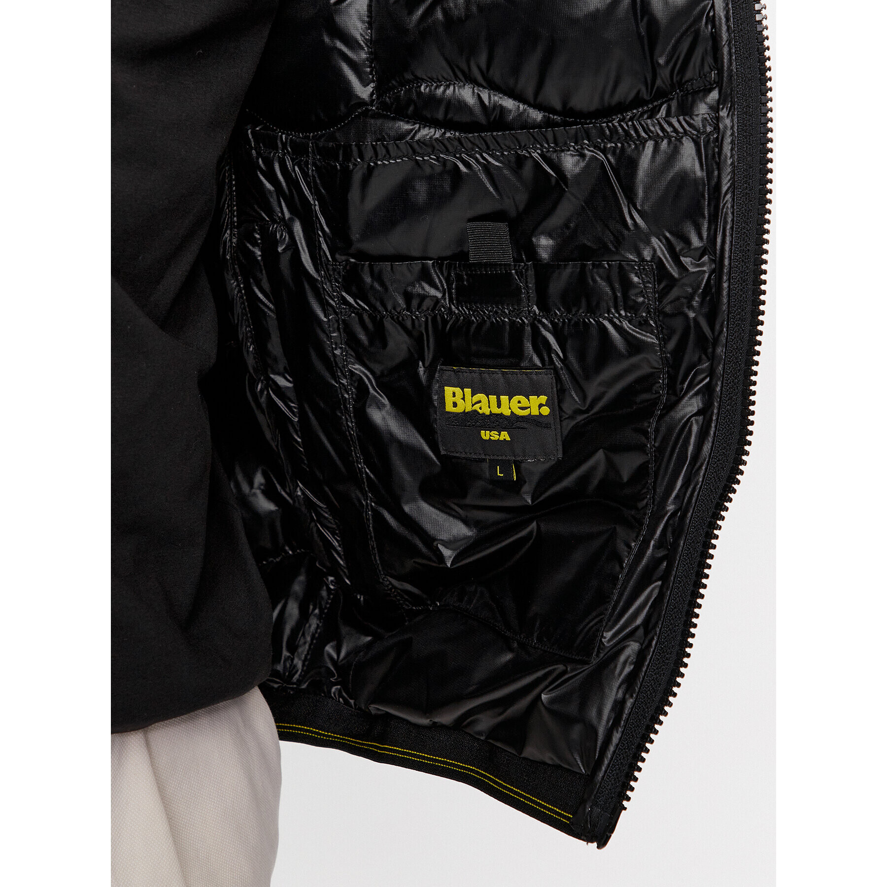 Blauer Елек 23WBLUX03006 Черен Regular Fit - Pepit.bg