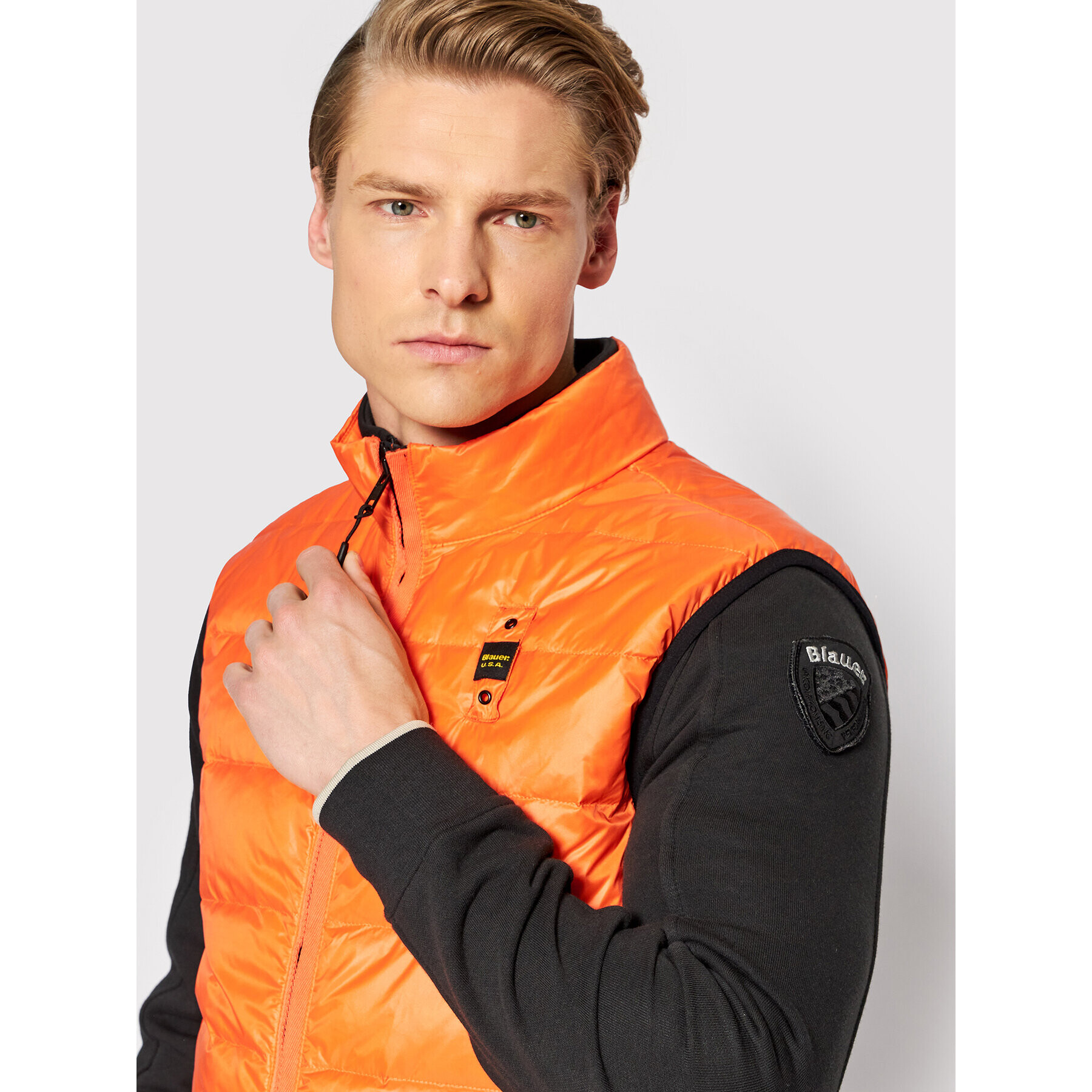 Blauer Елек Daryl 22SBLUX03040-006235 Оранжев Regular Fit - Pepit.bg