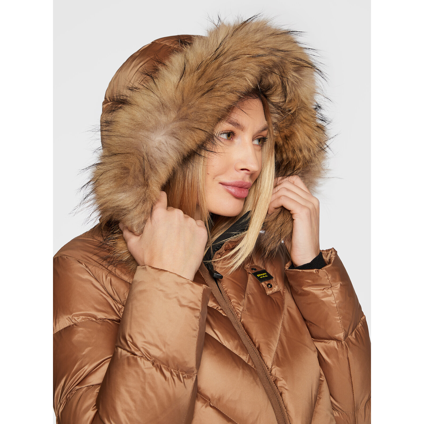 Blauer Пухено яке Brandy BLDK03215 006047 Кафяв Regular Fit - Pepit.bg