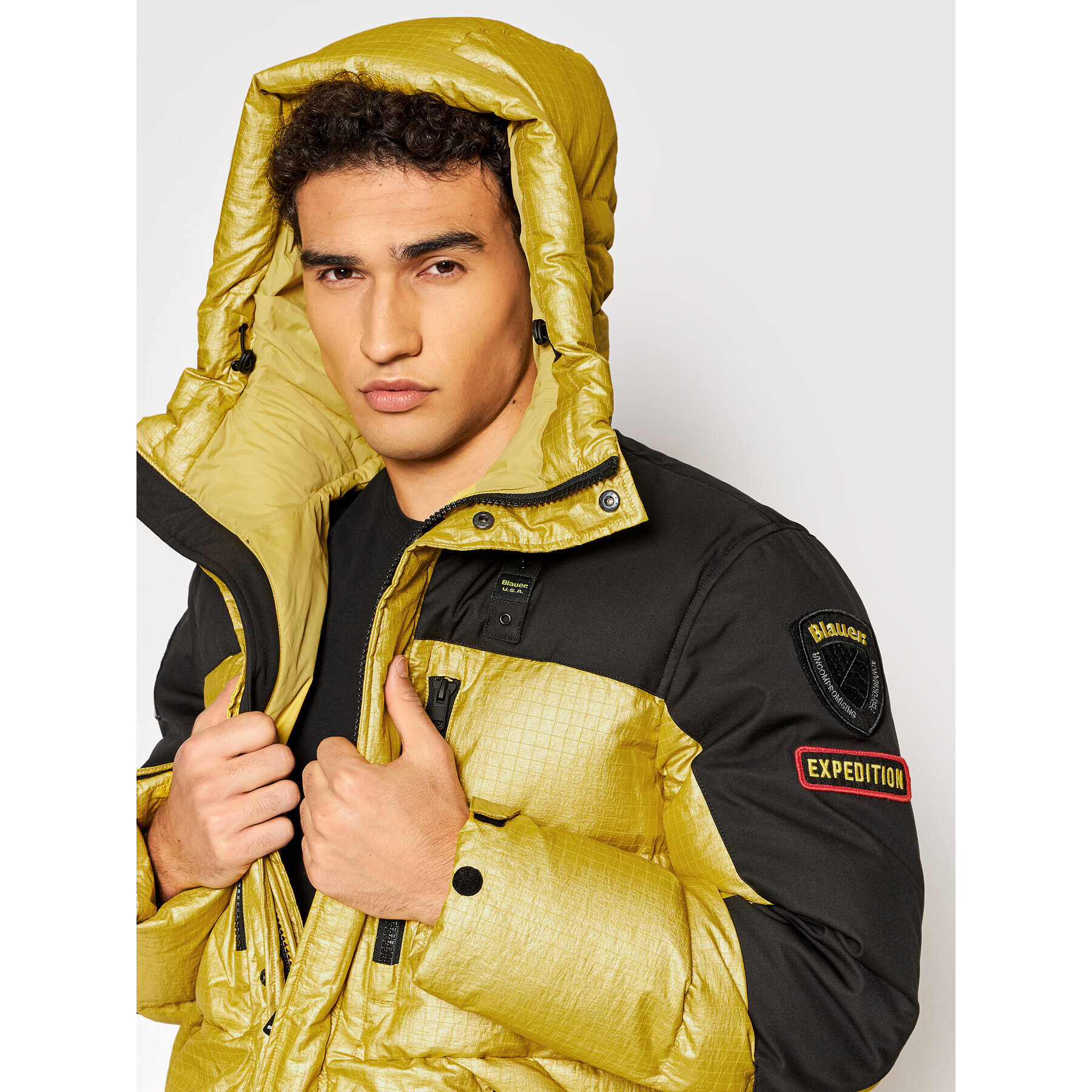 Blauer Пухено яке Ruben Expedition 21WBLUC03100 006059 Жълт Regular Fit - Pepit.bg
