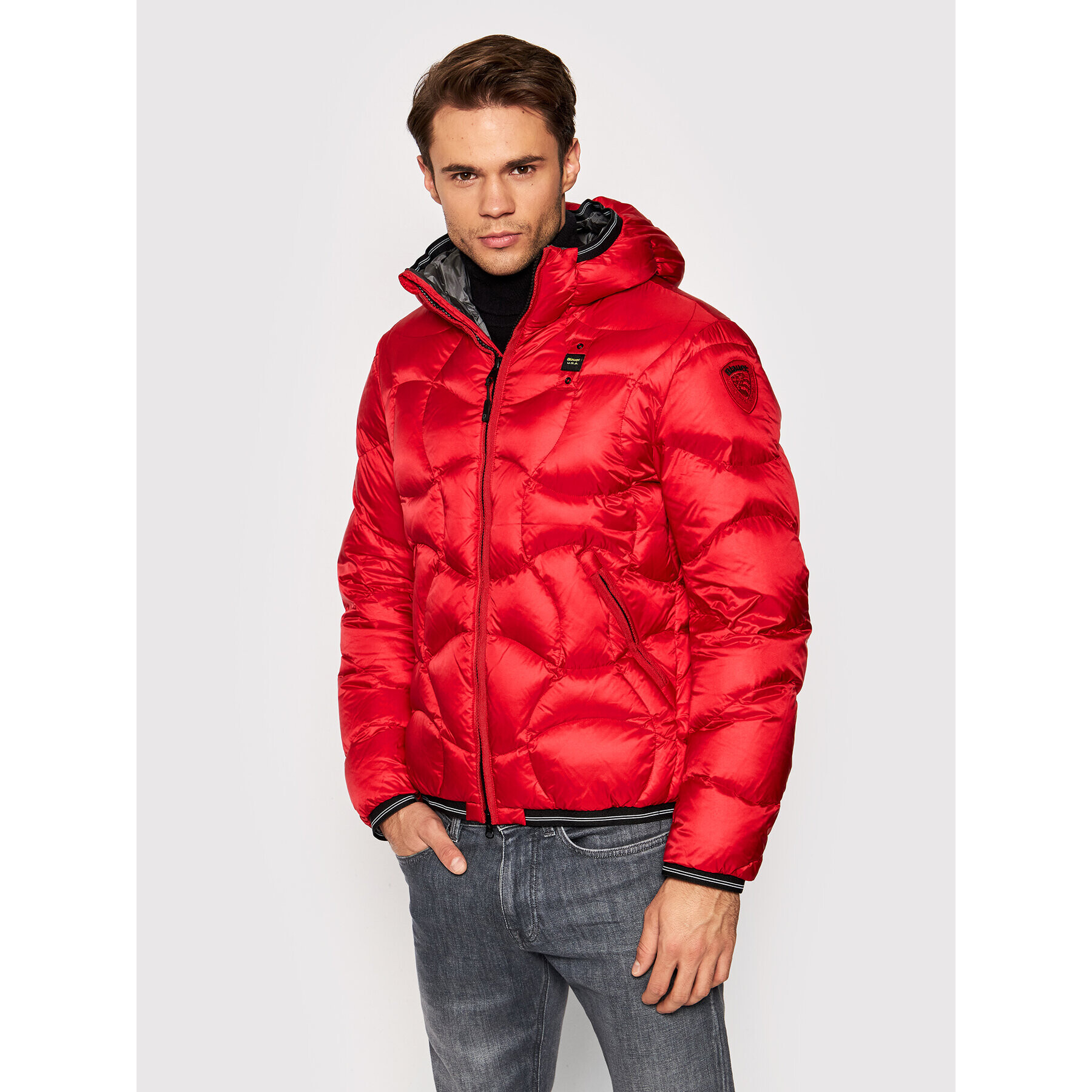 Blauer Пухено яке Tyler Crossed-Wave 21WBLUC03070 006047 Червен Regular Fit - Pepit.bg