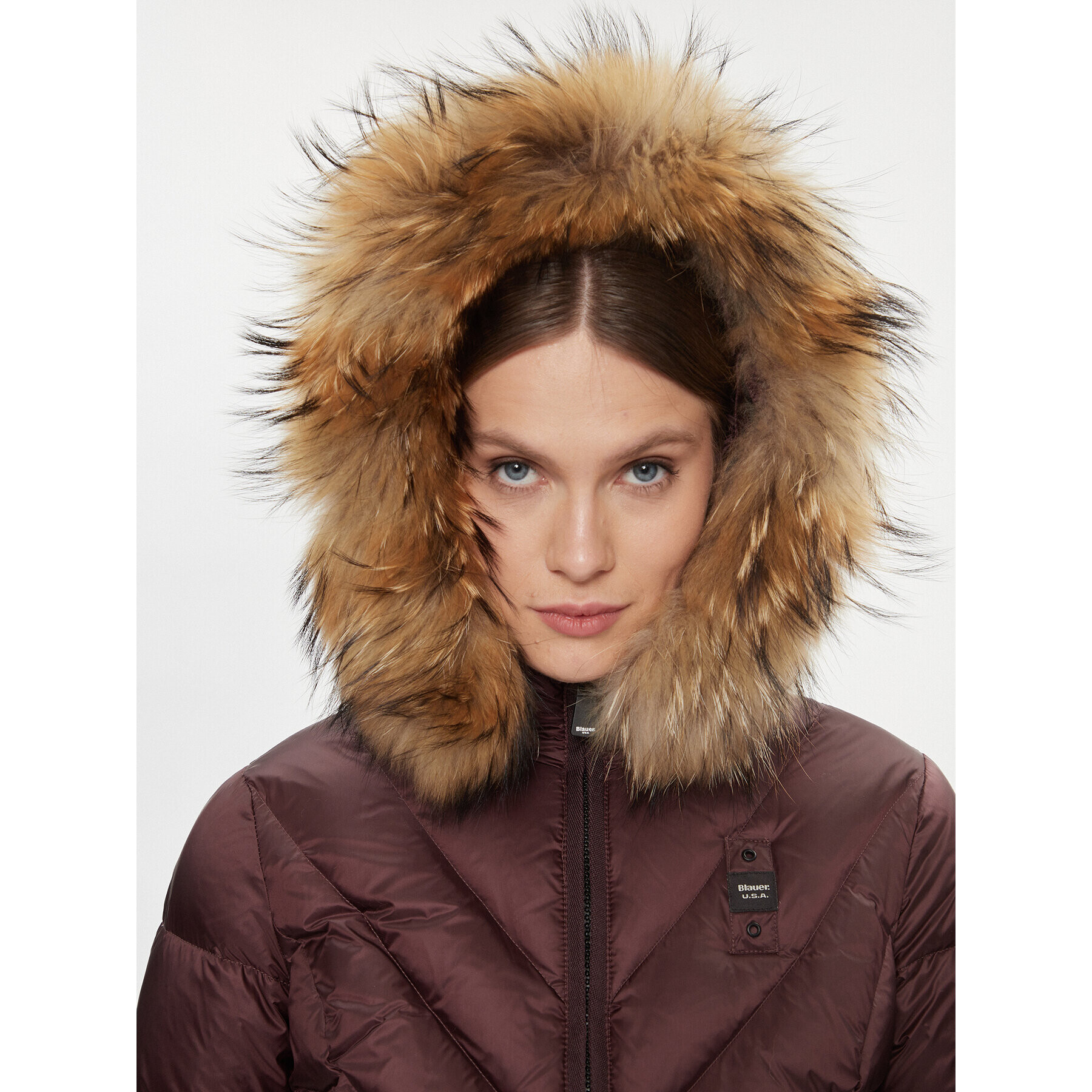 Blauer Пухено яке 23WBLDC03141 Кафяв Regular Fit - Pepit.bg