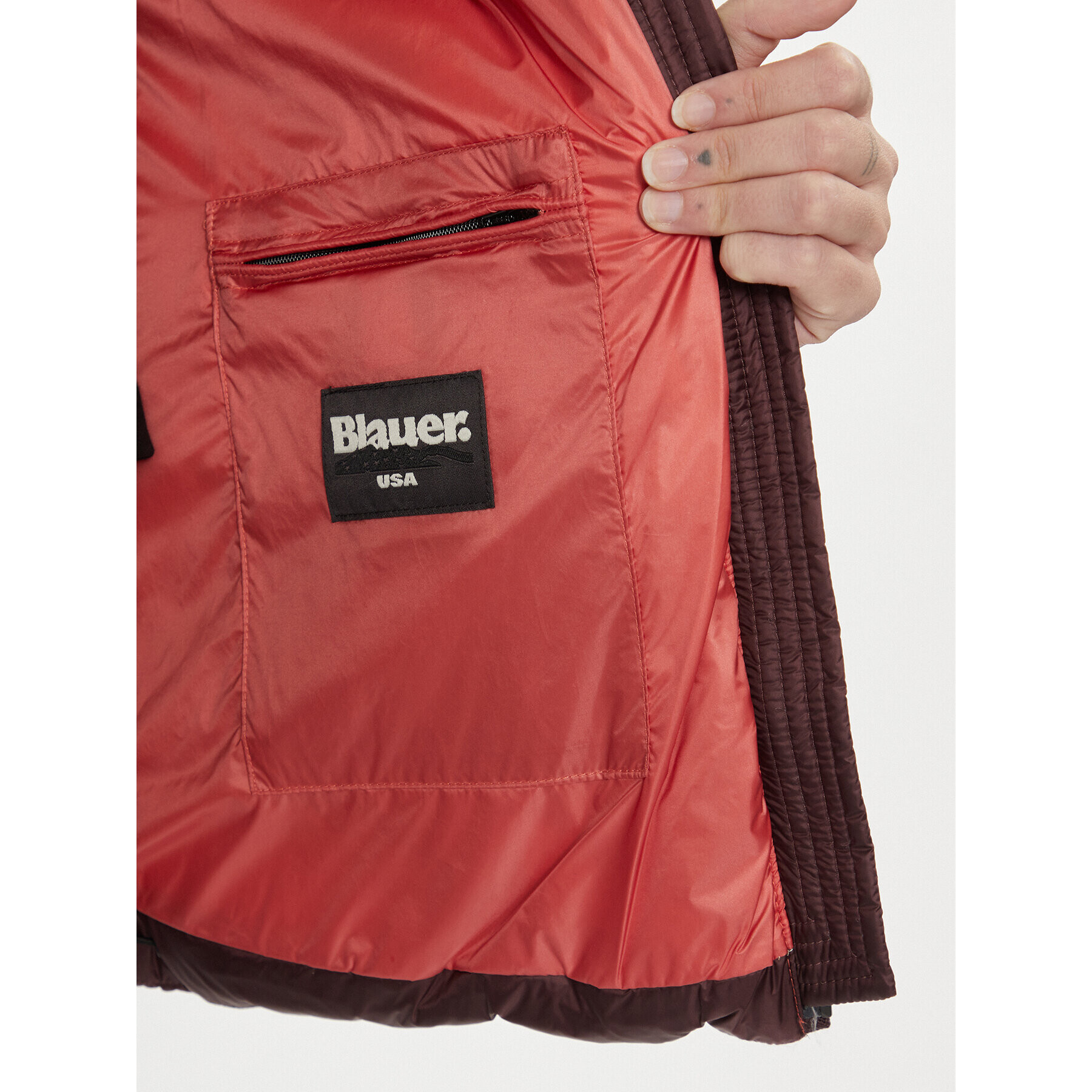 Blauer Пухено яке 23WBLDC03141 Кафяв Regular Fit - Pepit.bg