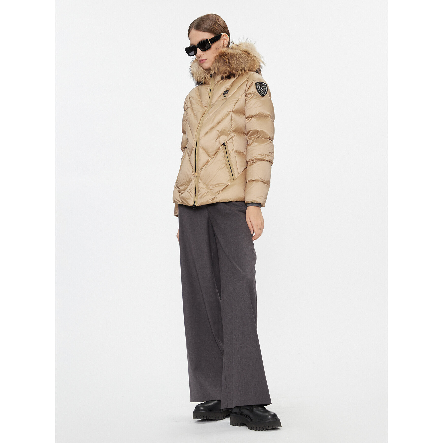 Blauer Пухено яке 23WBLDC03141 Кафяв Regular Fit - Pepit.bg