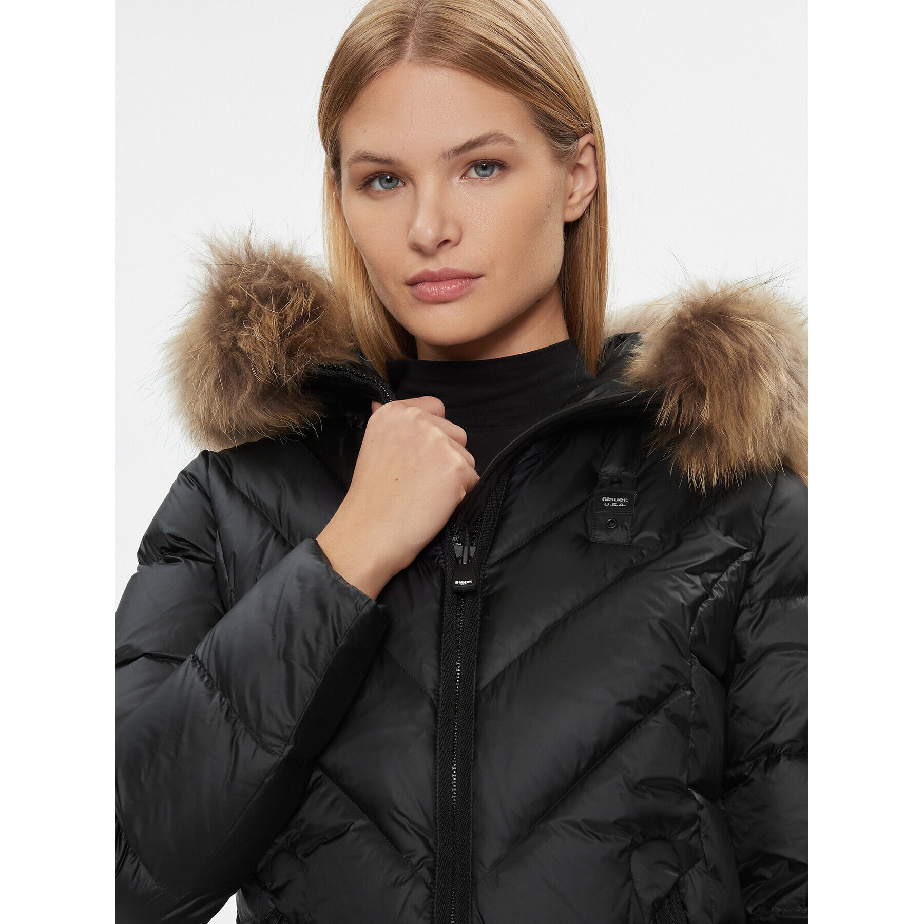 Blauer Пухено яке 23WBLDK03140 Черен Regular Fit - Pepit.bg