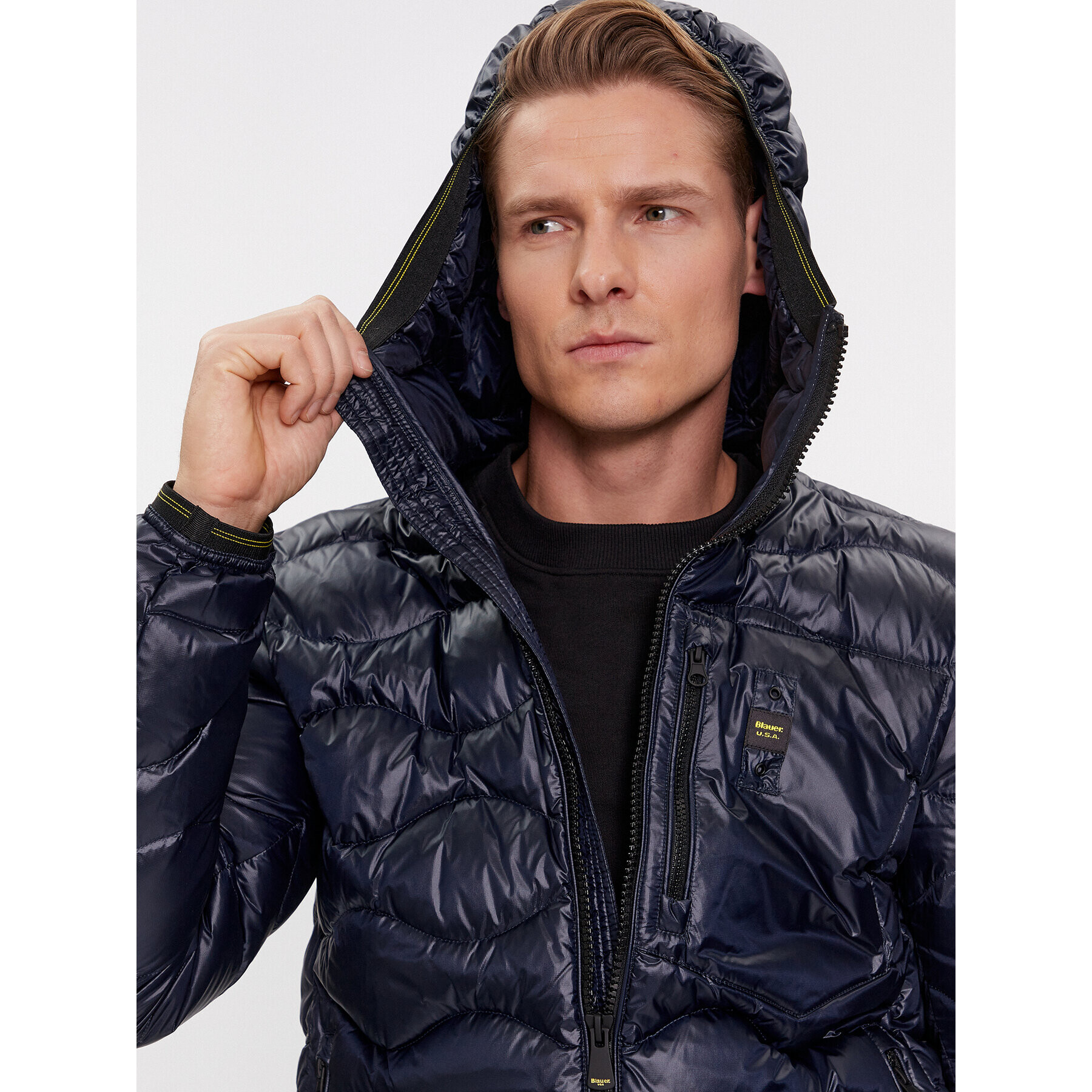 Blauer Пухено яке 23WBLUC03005 Син Regular Fit - Pepit.bg