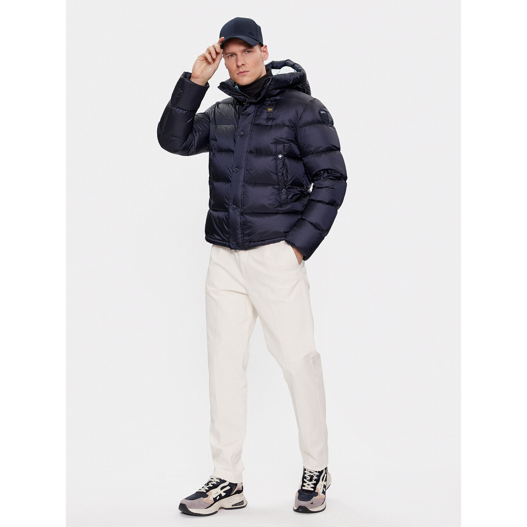 Blauer Пухено яке 23WBLUC03078 Син Regular Fit - Pepit.bg