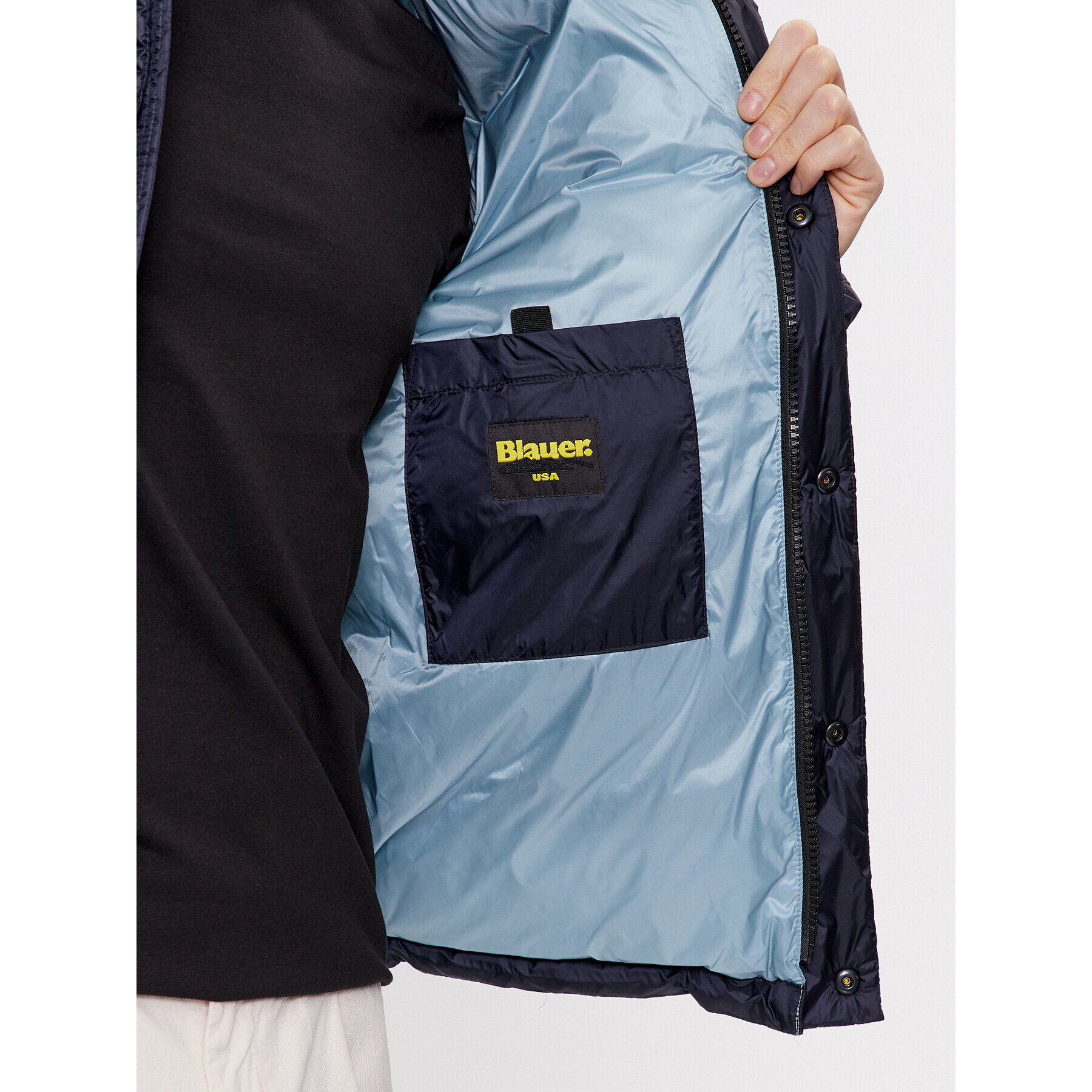 Blauer Пухено яке 23WBLUC03078 Син Regular Fit - Pepit.bg