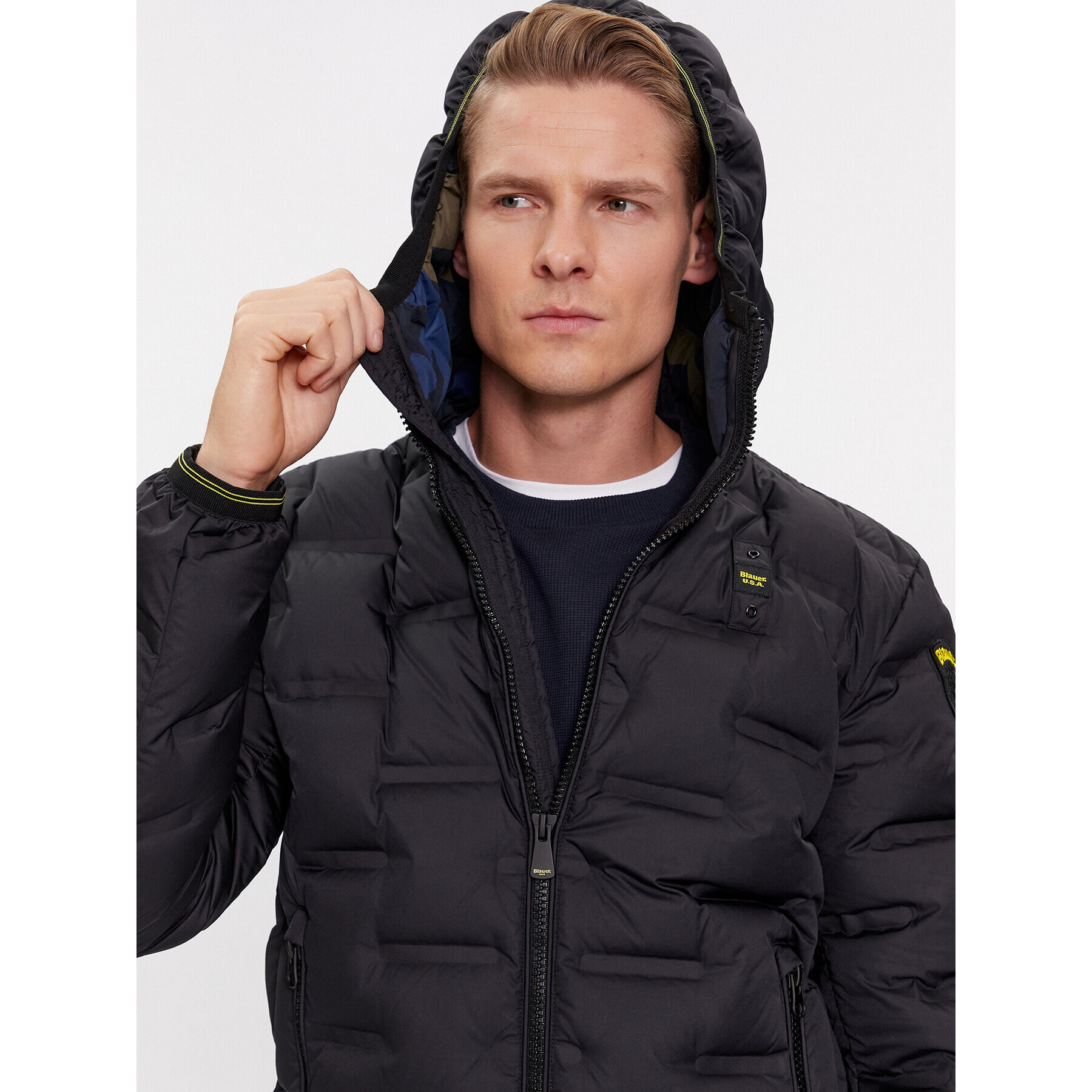 Blauer Пухено яке 23WBLUC03182 Черен Regular Fit - Pepit.bg