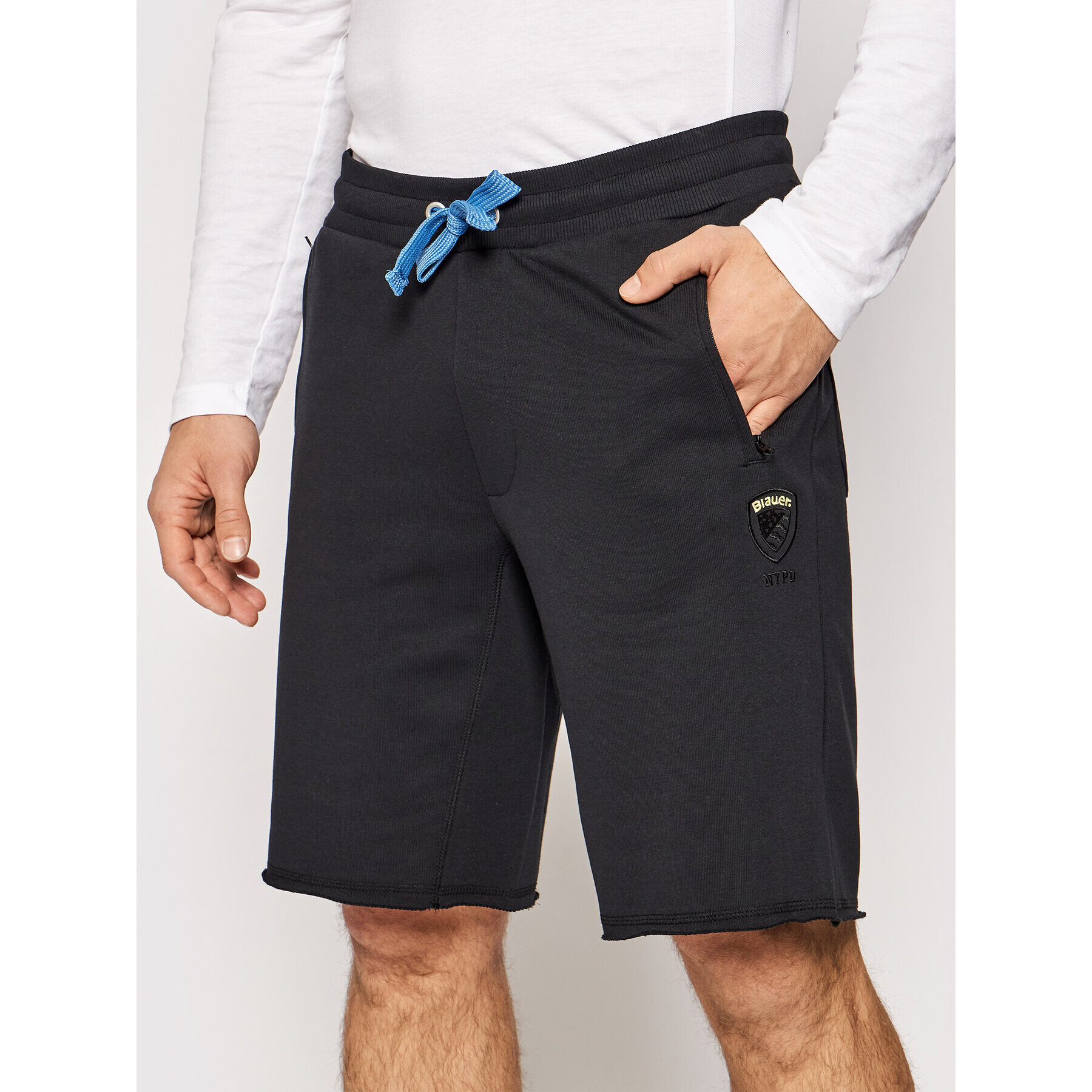 Blauer Спортни шорти 21SBLUF07121 005662 Черен Regular Fit - Pepit.bg