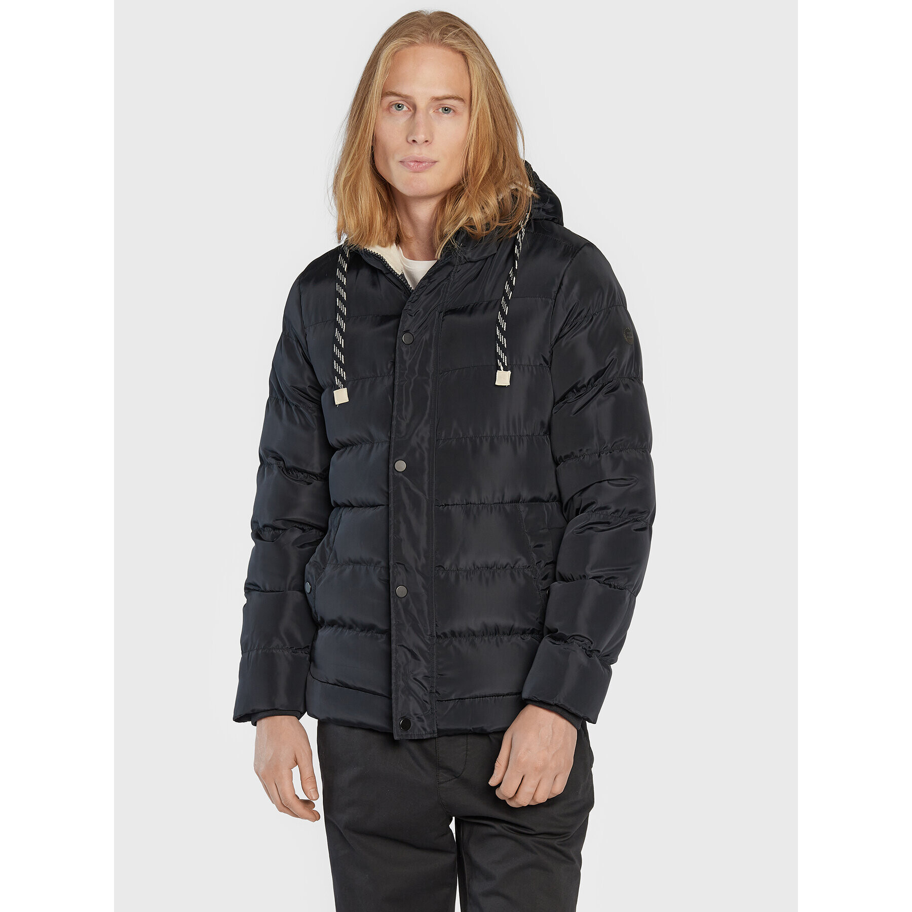 Blend Пухено яке Outerwear 20714383 Черен Regular Fit - Pepit.bg