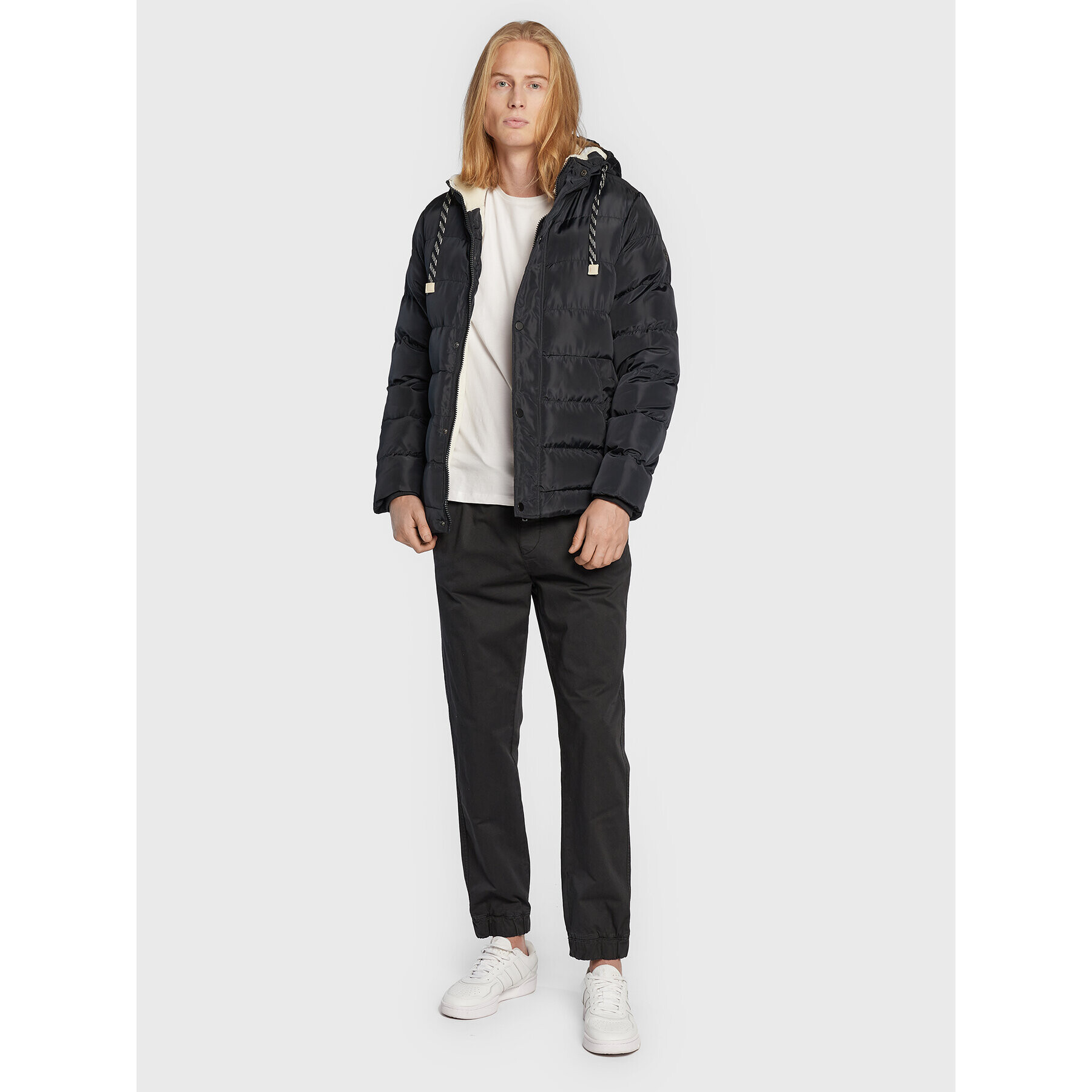 Blend Пухено яке Outerwear 20714383 Черен Regular Fit - Pepit.bg