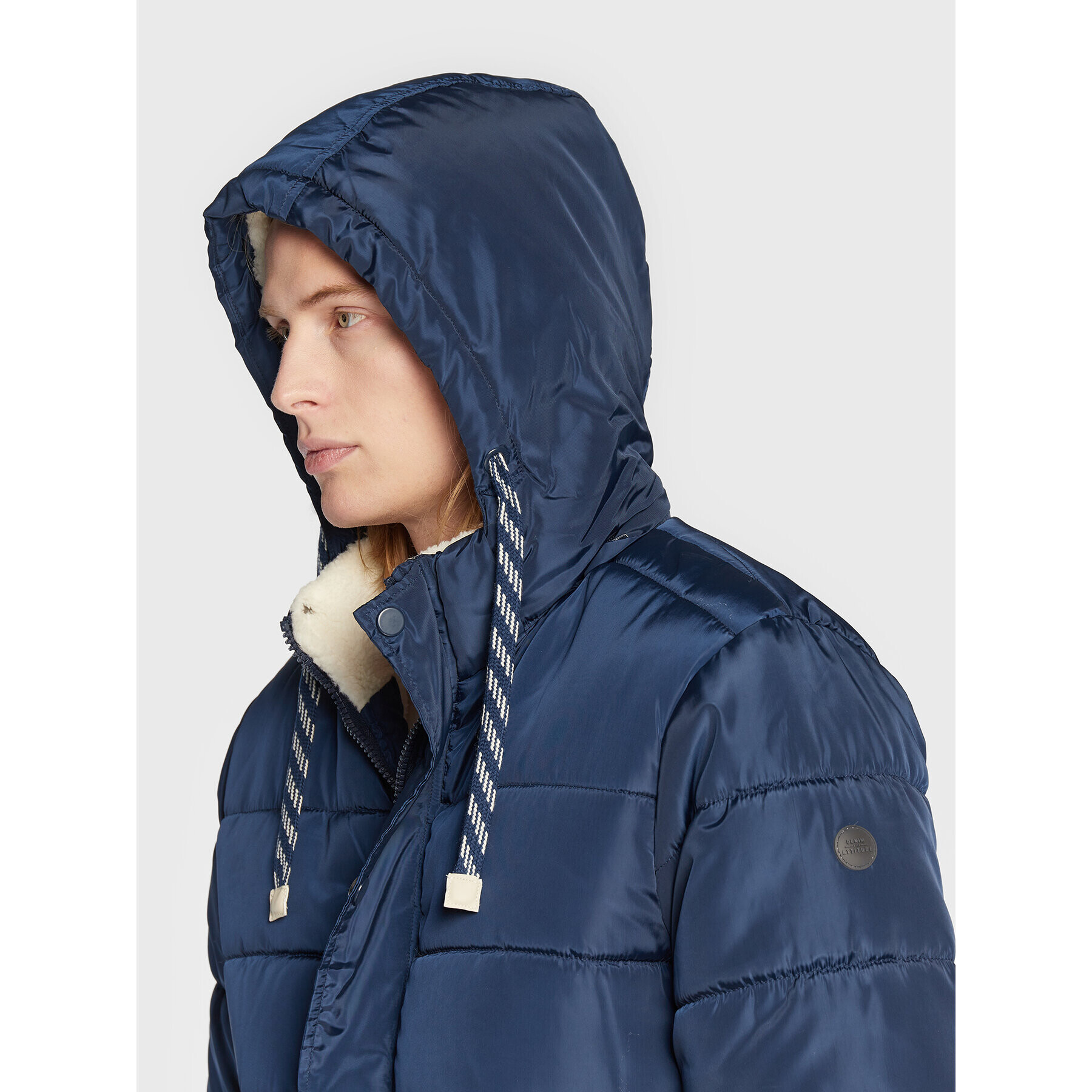 Blend Пухено яке Outerwear 20714383 Тъмносин Regular Fit - Pepit.bg
