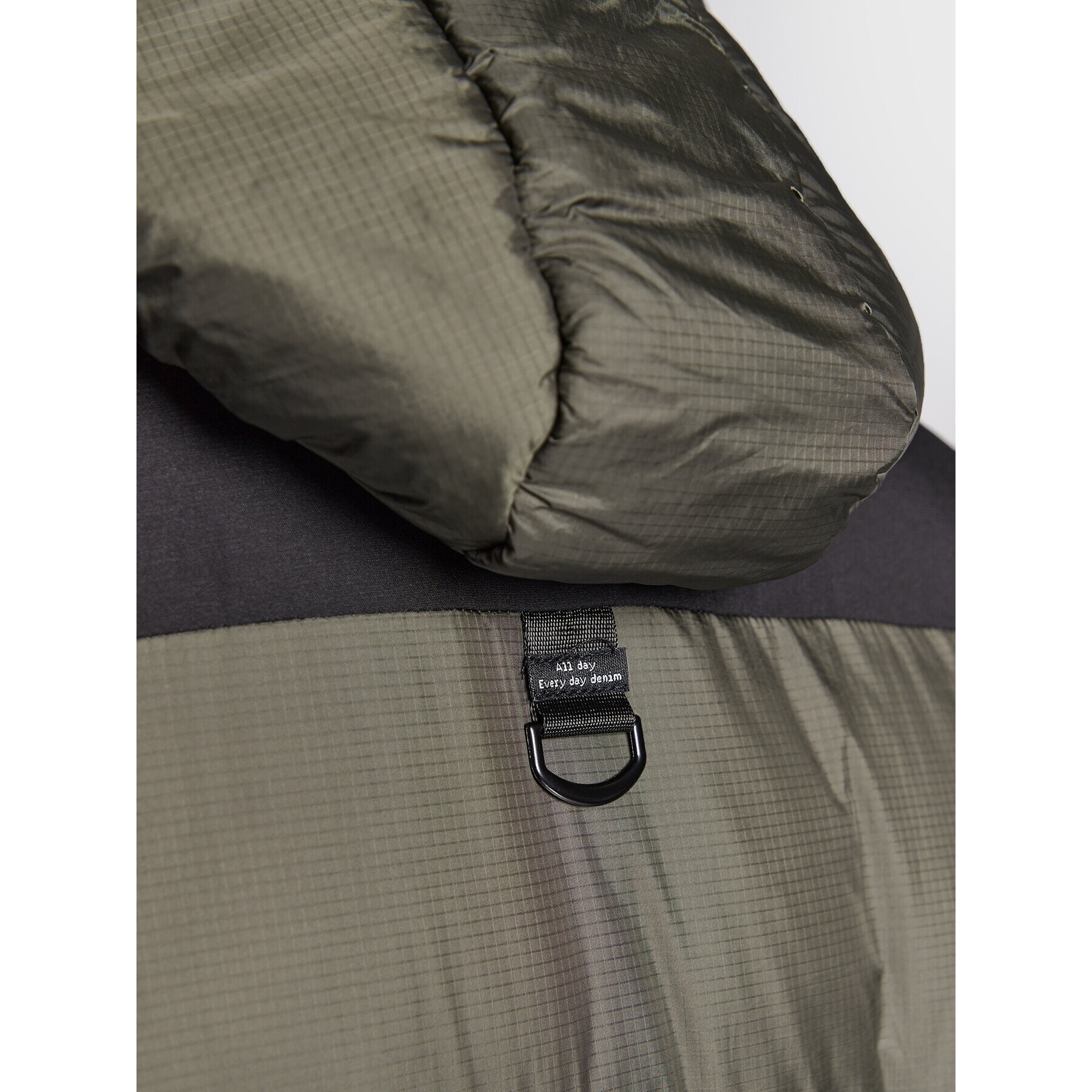 Blend Пухено яке Outerwear 20714791 Зелен Regular Fit - Pepit.bg