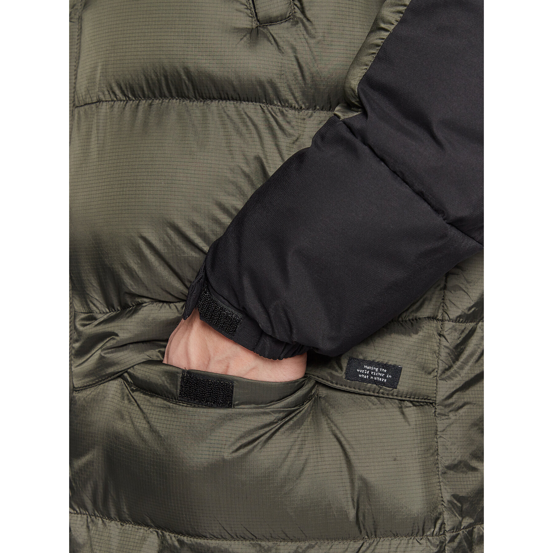 Blend Пухено яке Outerwear 20714791 Зелен Regular Fit - Pepit.bg