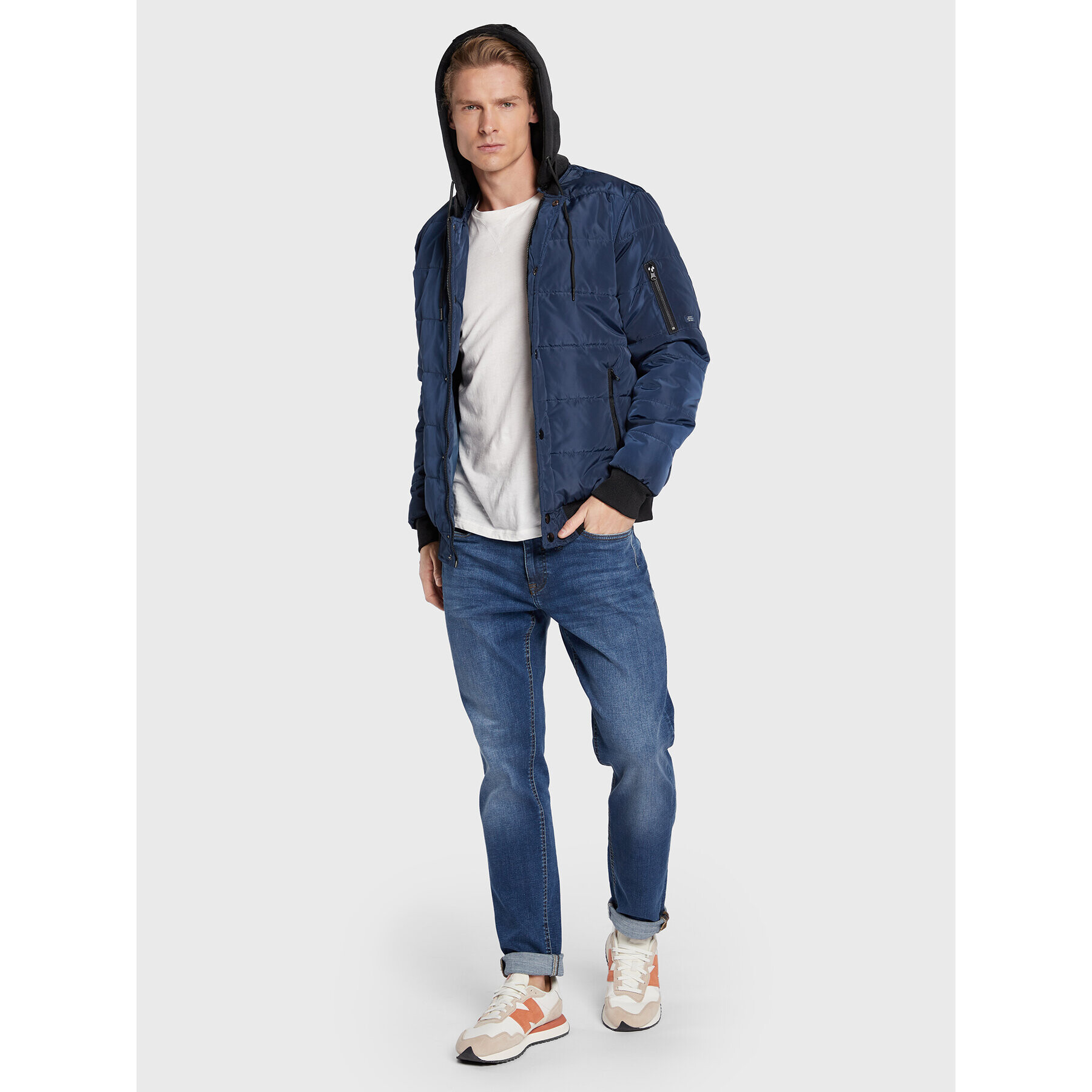 Blend Пухено яке Outwear 20714378 Син Regular Fit - Pepit.bg