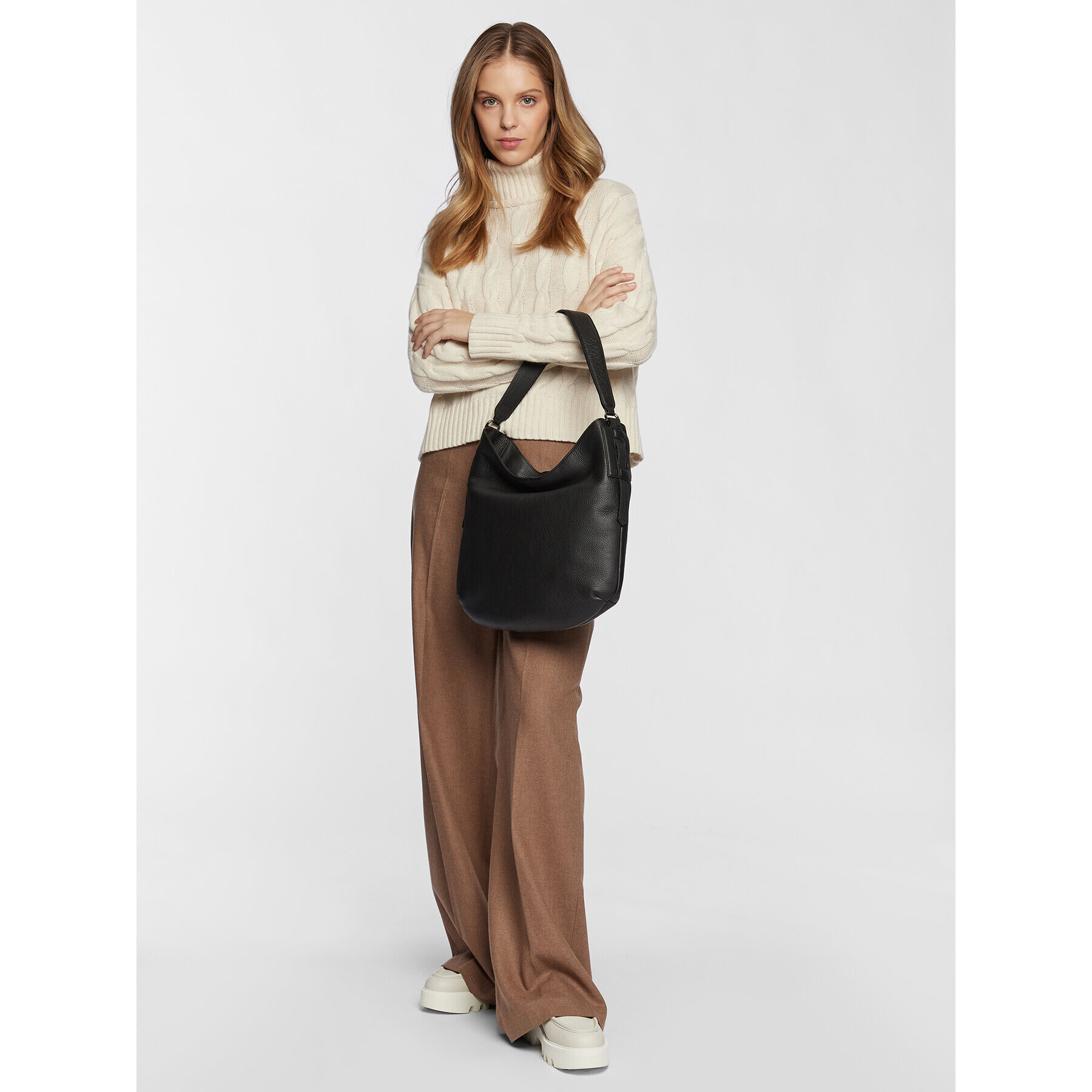 Boss Дамска чанта Bee Hobo 50472441 Черен - Pepit.bg