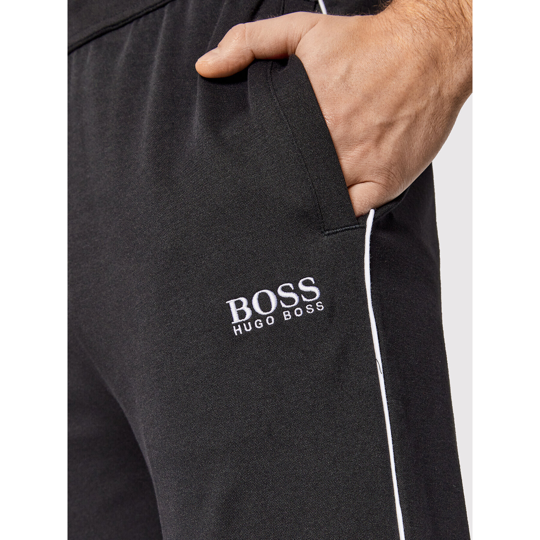 Boss Долнище анцуг 50460273 Черен Regular Fit - Pepit.bg