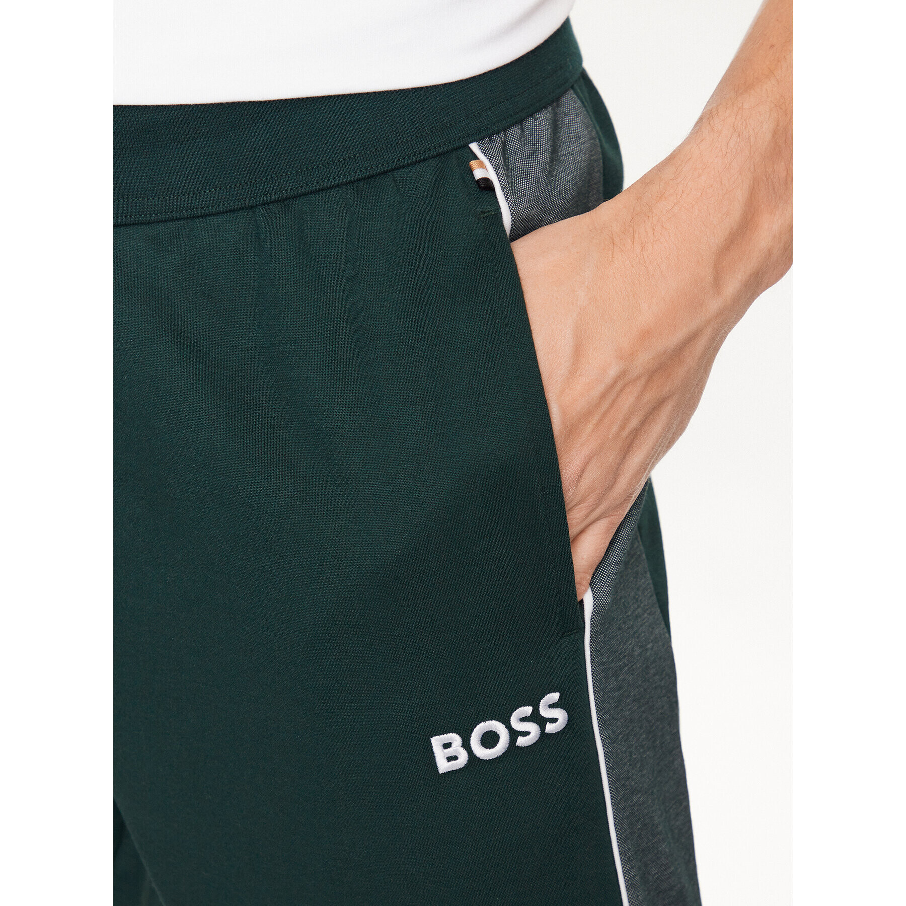 Boss Долнище анцуг 50491283 Зелен Regular Fit - Pepit.bg