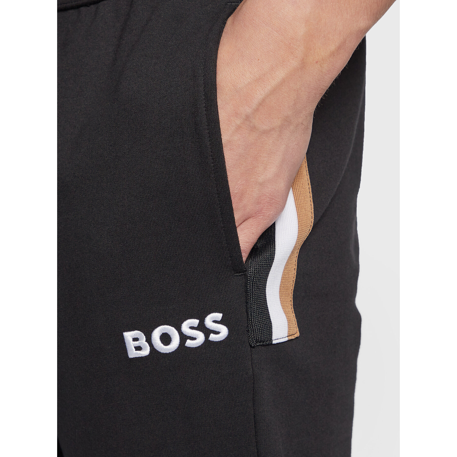 Boss Долнище анцуг Iconic 50488107 Черен Regular Fit - Pepit.bg