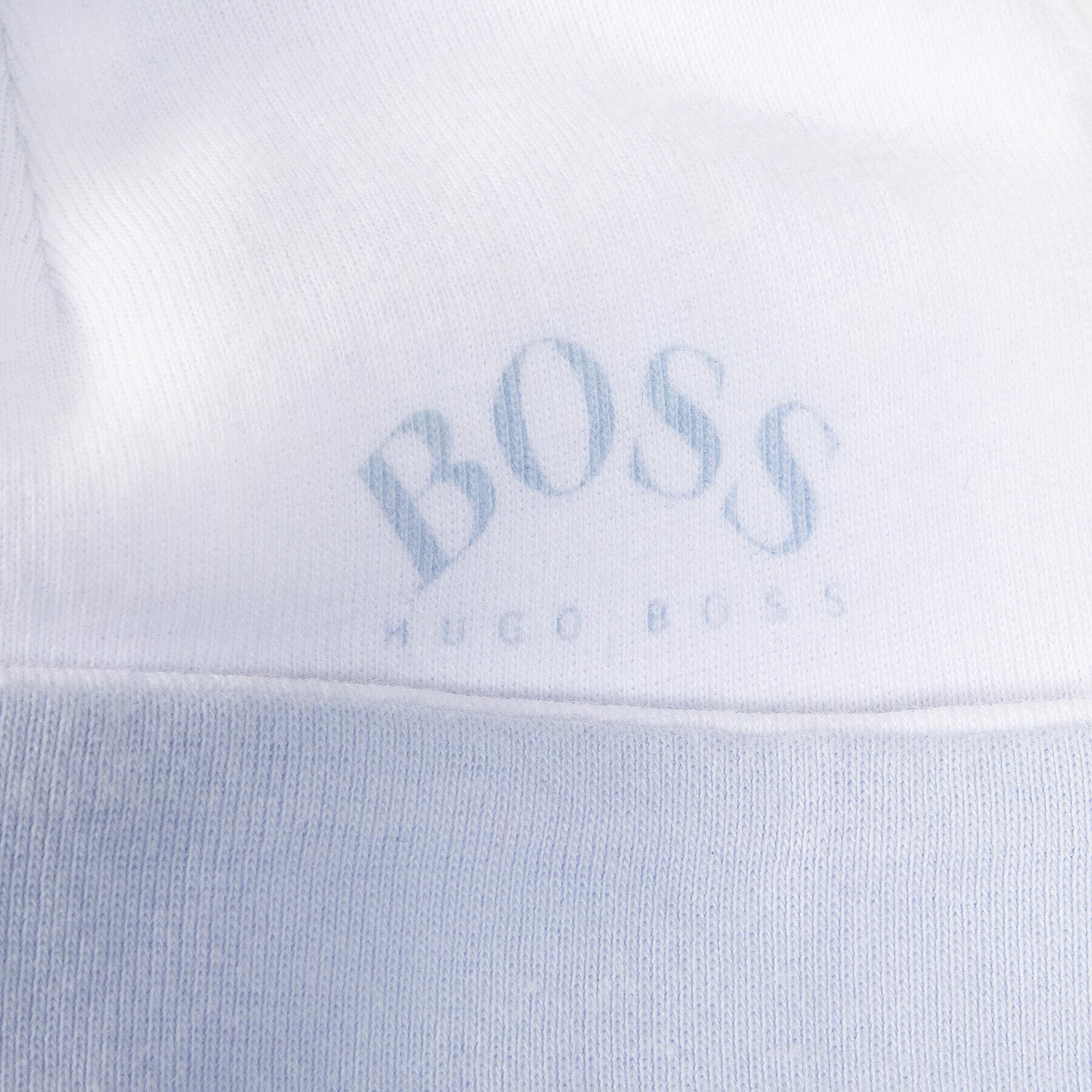 Boss Комплект шапка и чорапи J98283 Бял - Pepit.bg