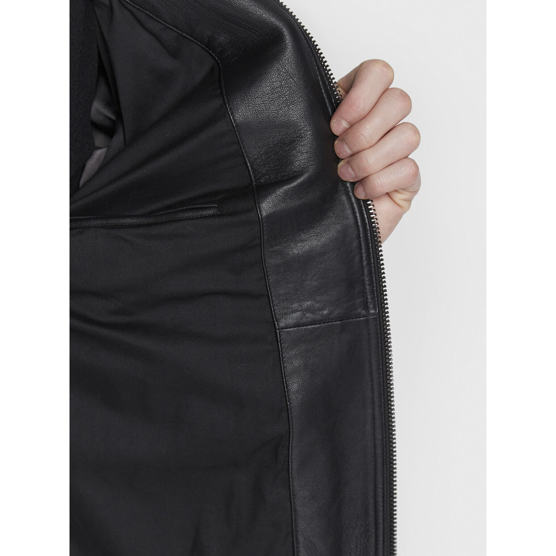Boss Кожено яке Joset 50477258 Черен Slim Fit - Pepit.bg