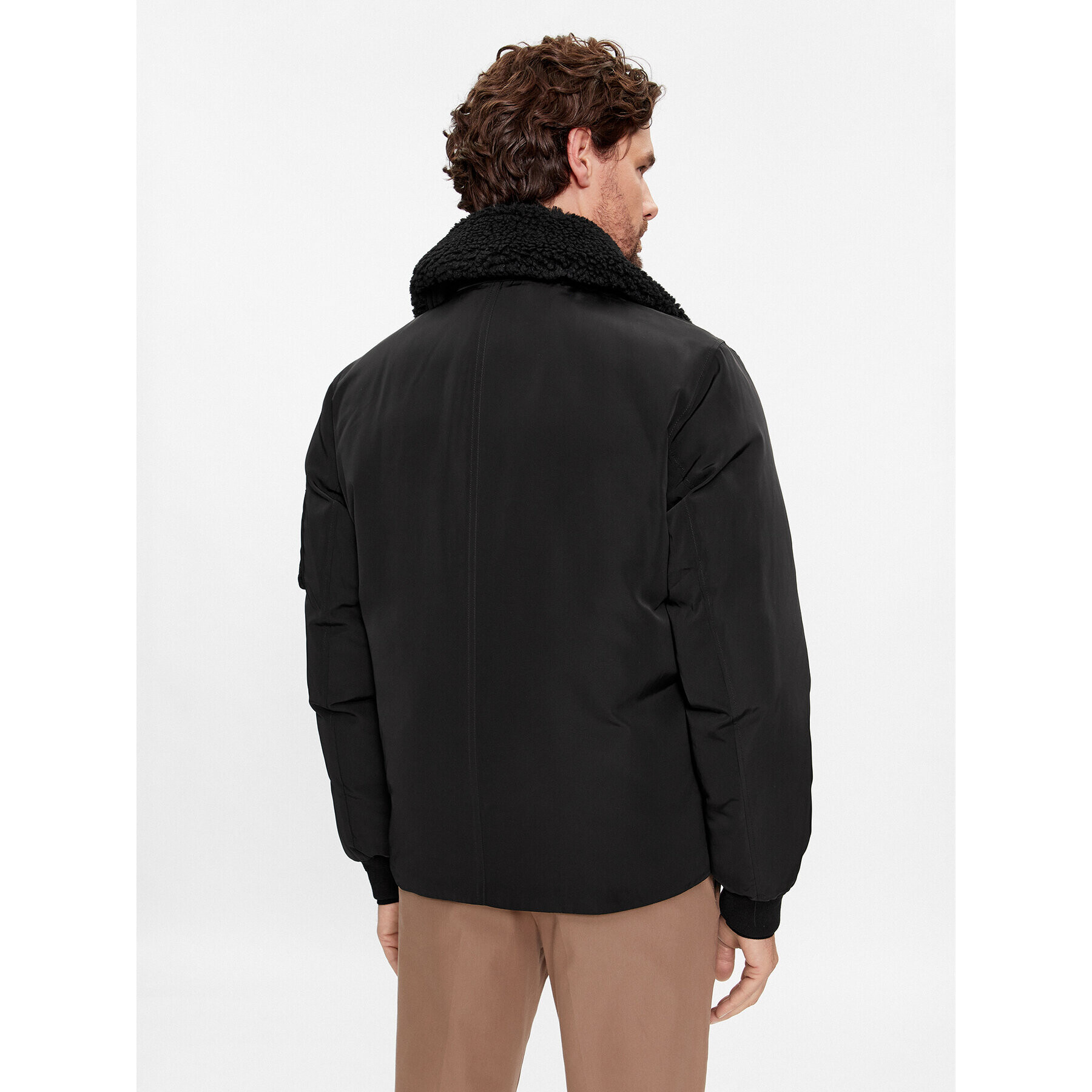 Boss Преходно яке Calliano 50498199 Черен Regular Fit - Pepit.bg