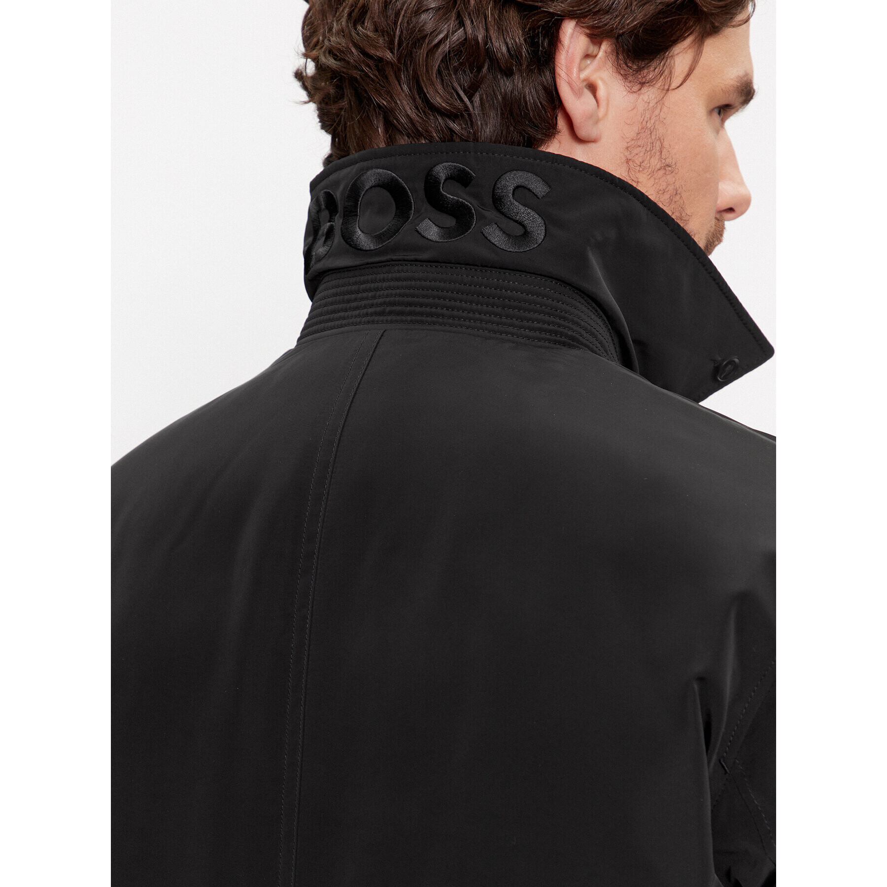 Boss Преходно яке Calliano 50498199 Черен Regular Fit - Pepit.bg