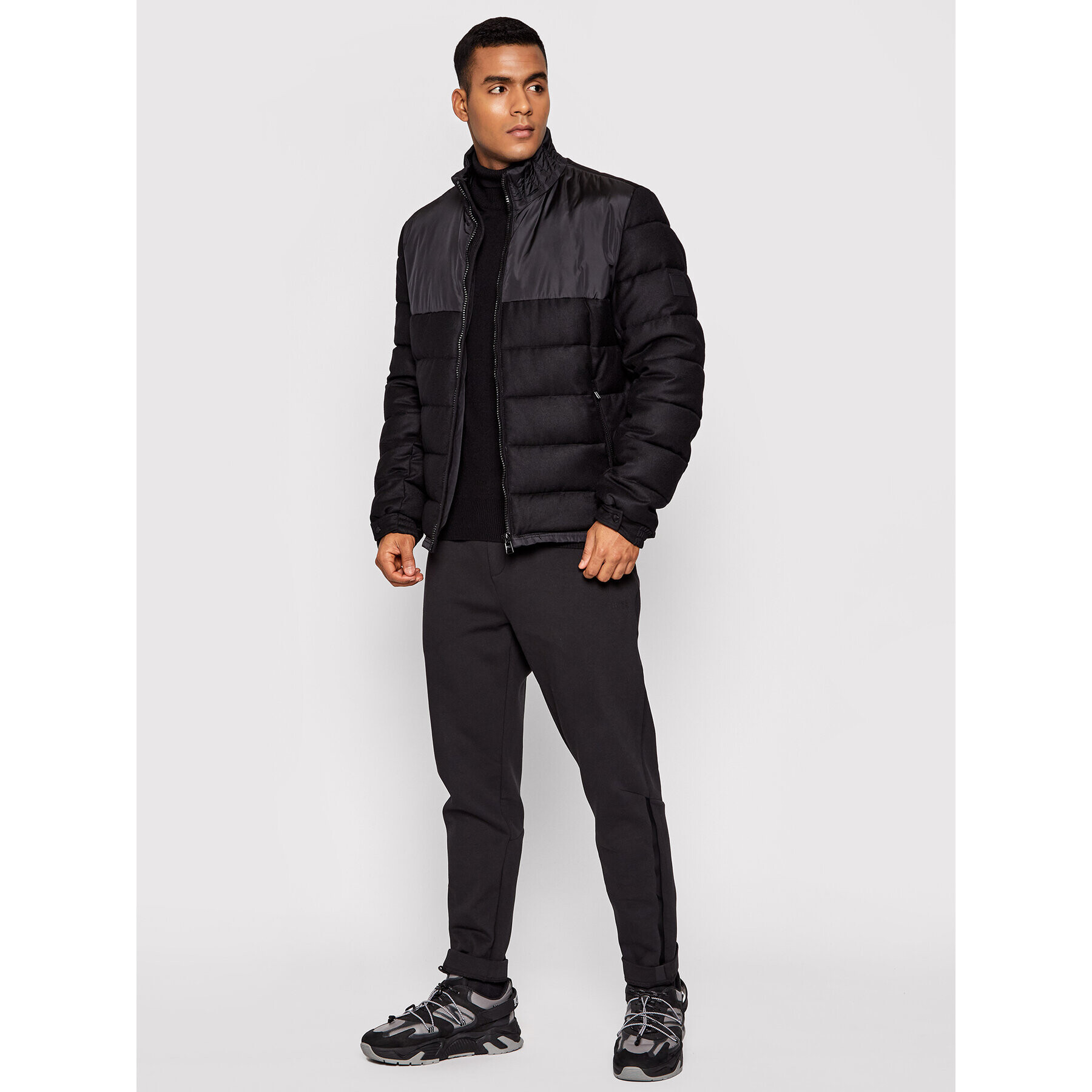 Boss Пухено яке Cink 50459578 Черен Regular Fit - Pepit.bg