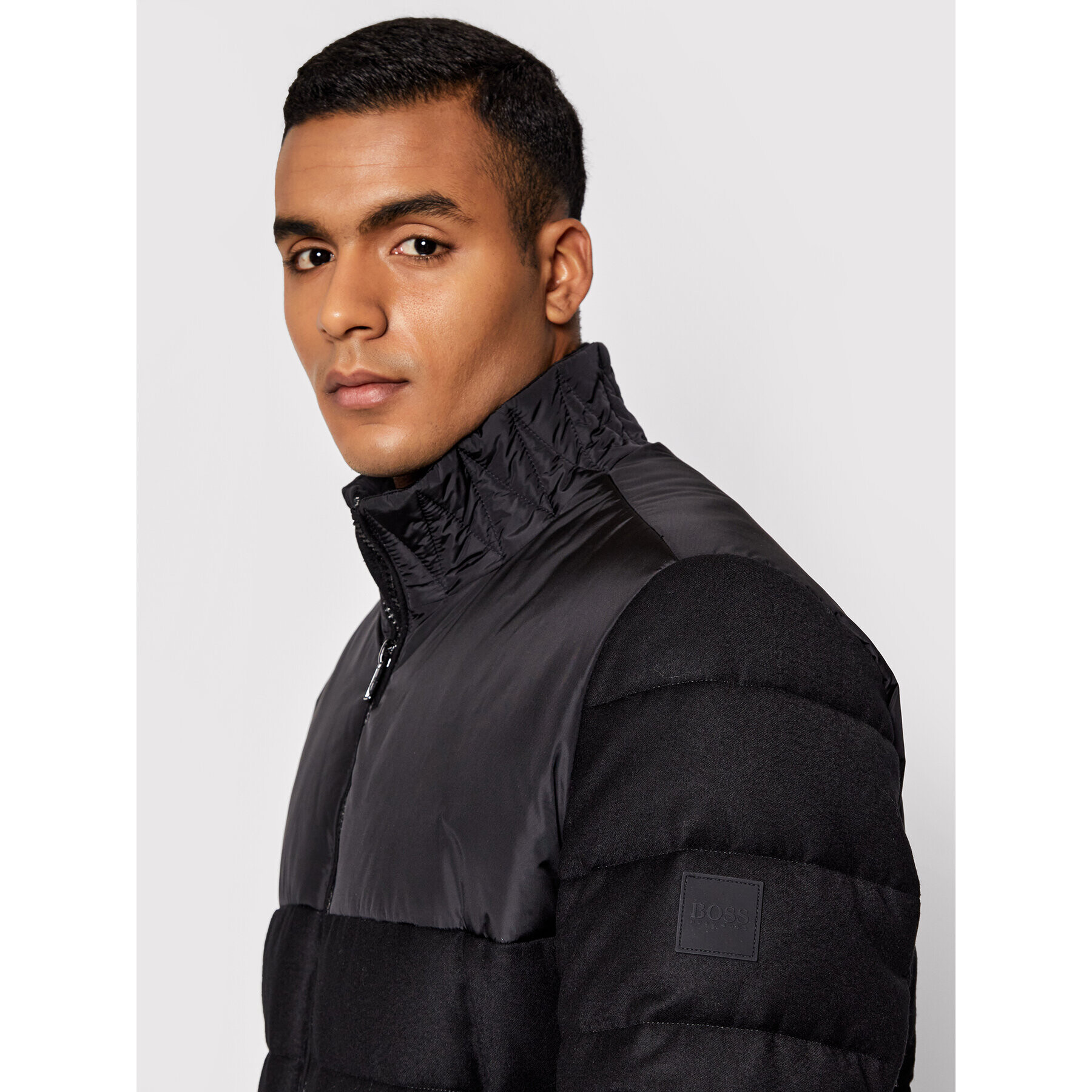 Boss Пухено яке Cink 50459578 Черен Regular Fit - Pepit.bg