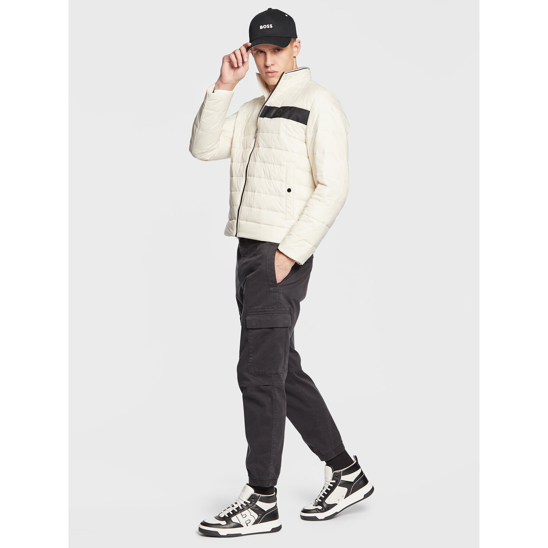 Boss Пухено яке 50464308 Екрю Regular Fit - Pepit.bg