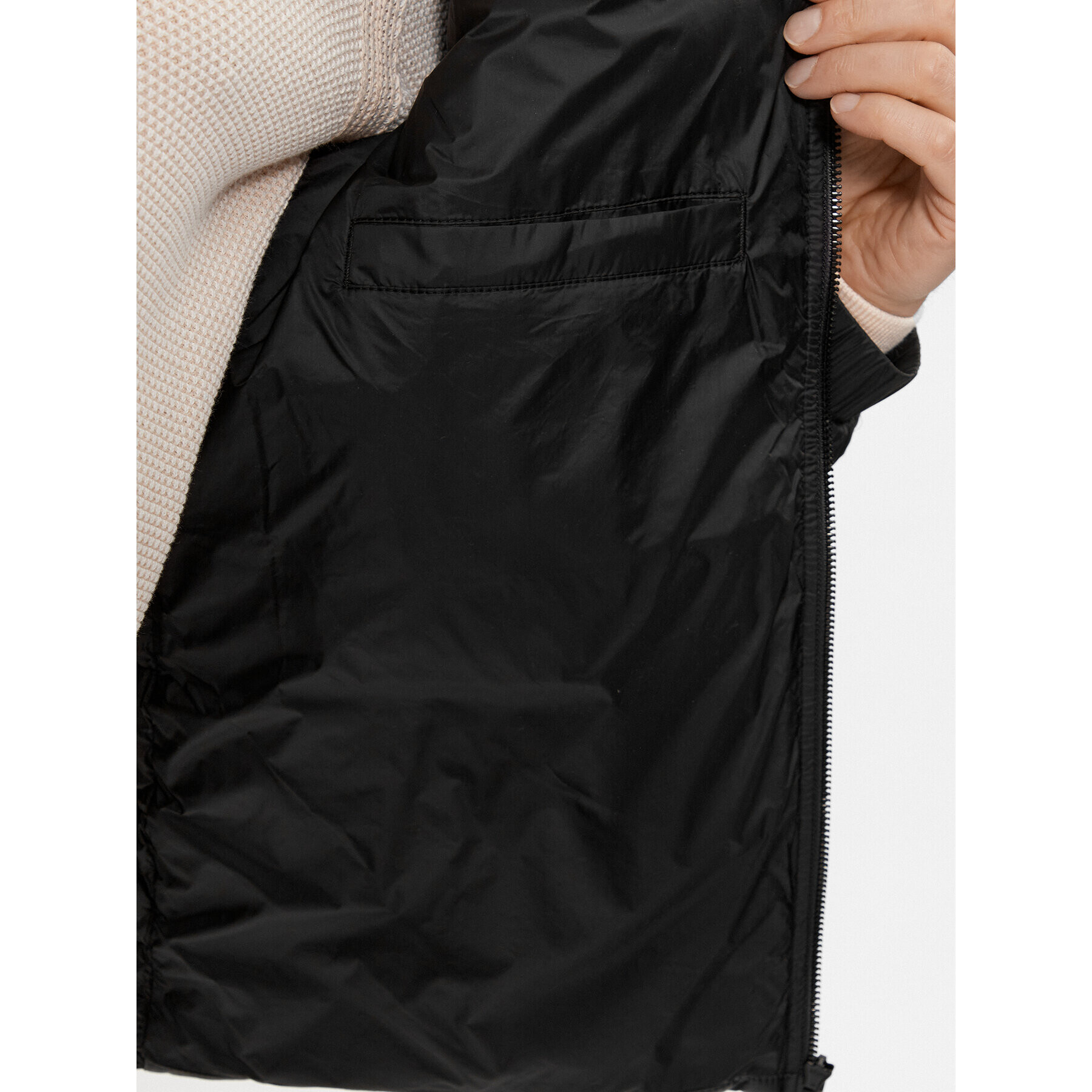 Boss Пухено яке 50496766 Черен Regular Fit - Pepit.bg