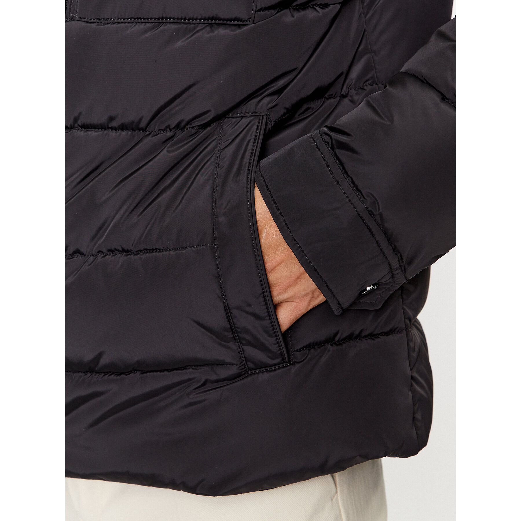 Boss Пухено яке Celinto 50497841 Черен Regular Fit - Pepit.bg
