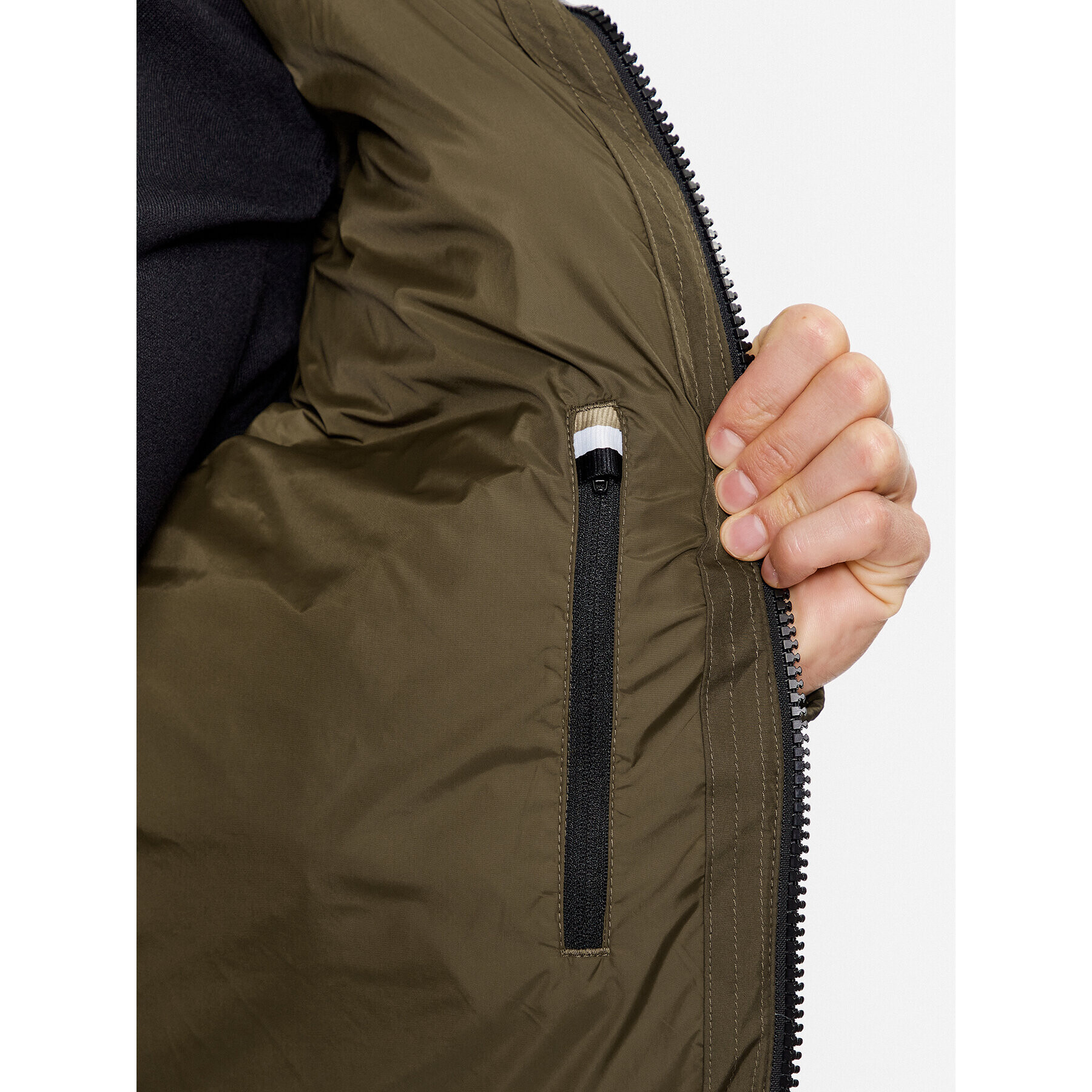 Boss Пухено яке Corbinian 50497836 Зелен Regular Fit - Pepit.bg