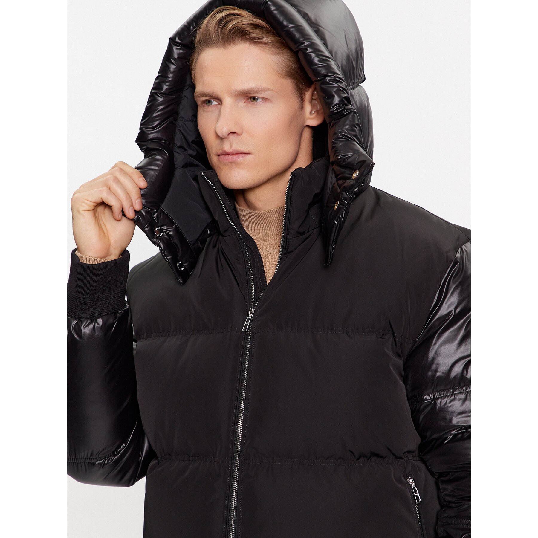 Boss Пухено яке Dybes 50499800 Черен Regular Fit - Pepit.bg