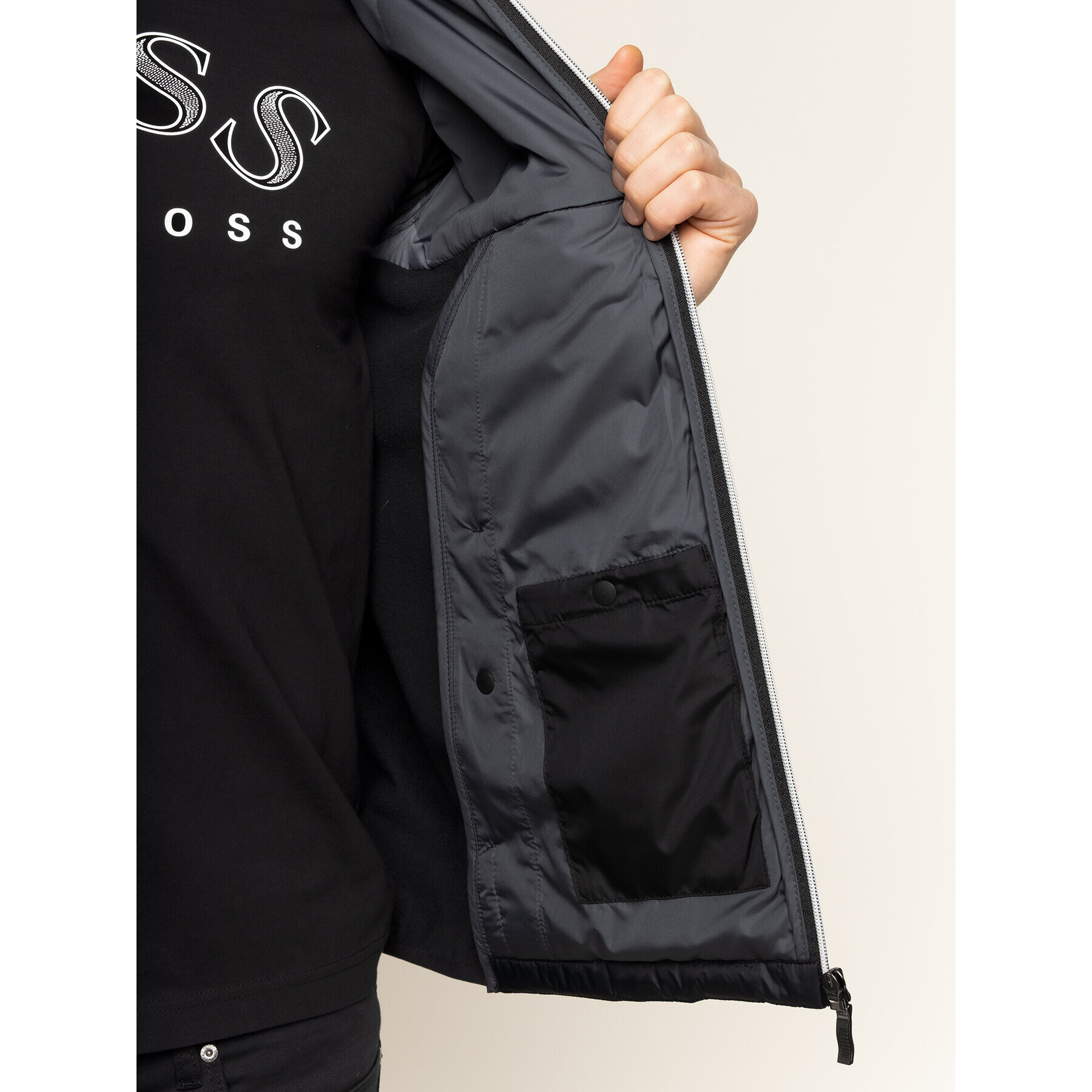 Boss Пухено яке J_Paros 50427011 Черен Regular Fit - Pepit.bg