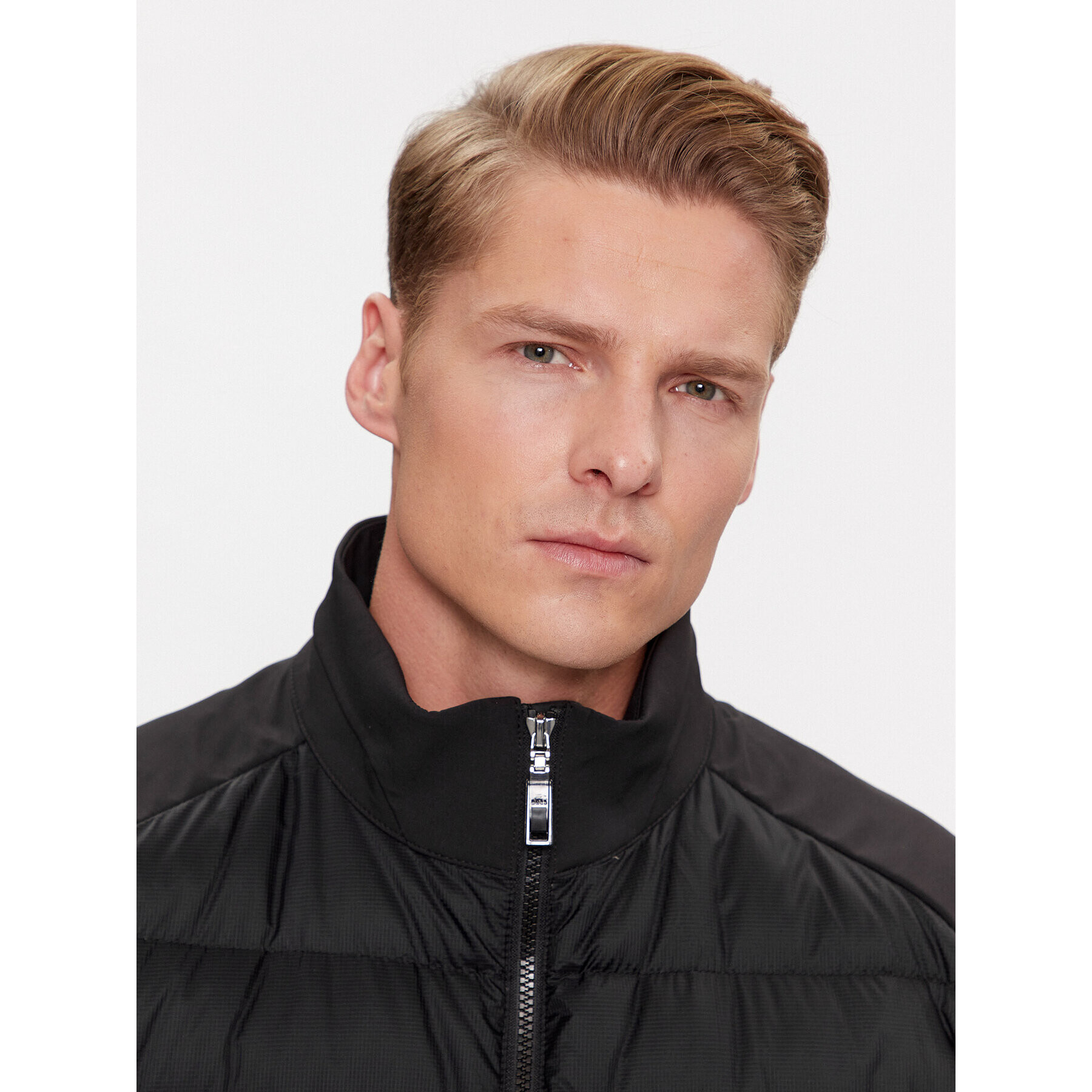 Boss Пухено яке J_Solana 50501448 Черен Regular Fit - Pepit.bg