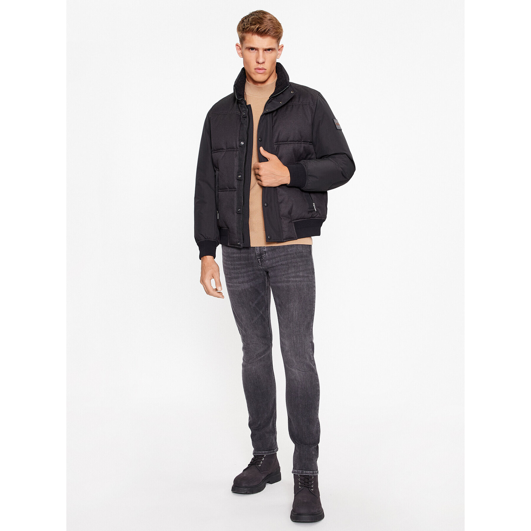 Boss Пухено яке Oglitch 50504445 Черен Relaxed Fit - Pepit.bg