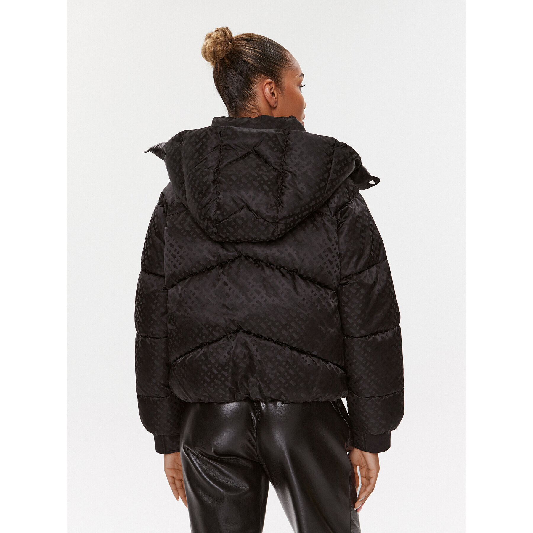 Boss Пухено яке Paxe 50498776 Черен Relaxed Fit - Pepit.bg