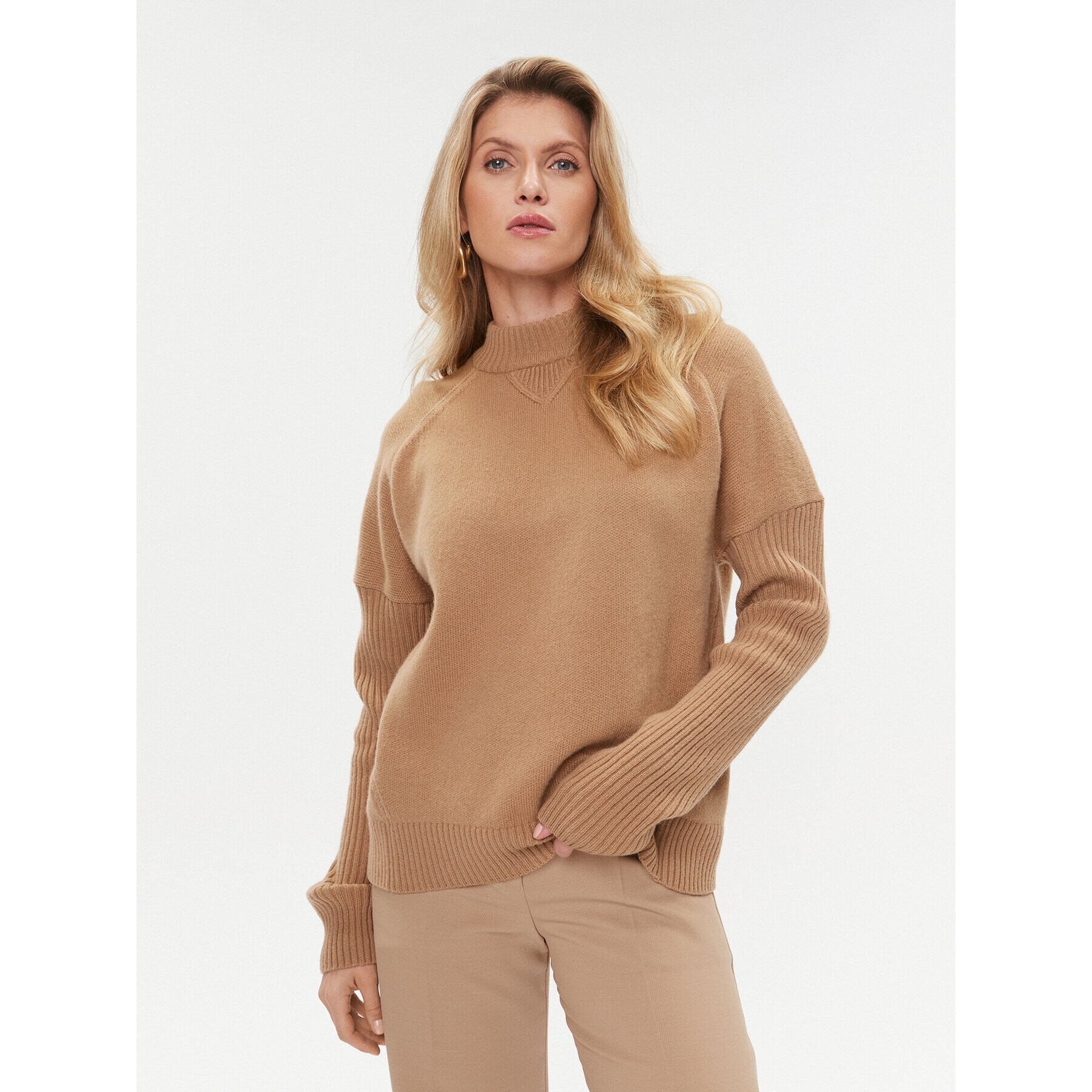 Boss Пуловер Foltin 50501575 Бежов Relaxed Fit - Pepit.bg