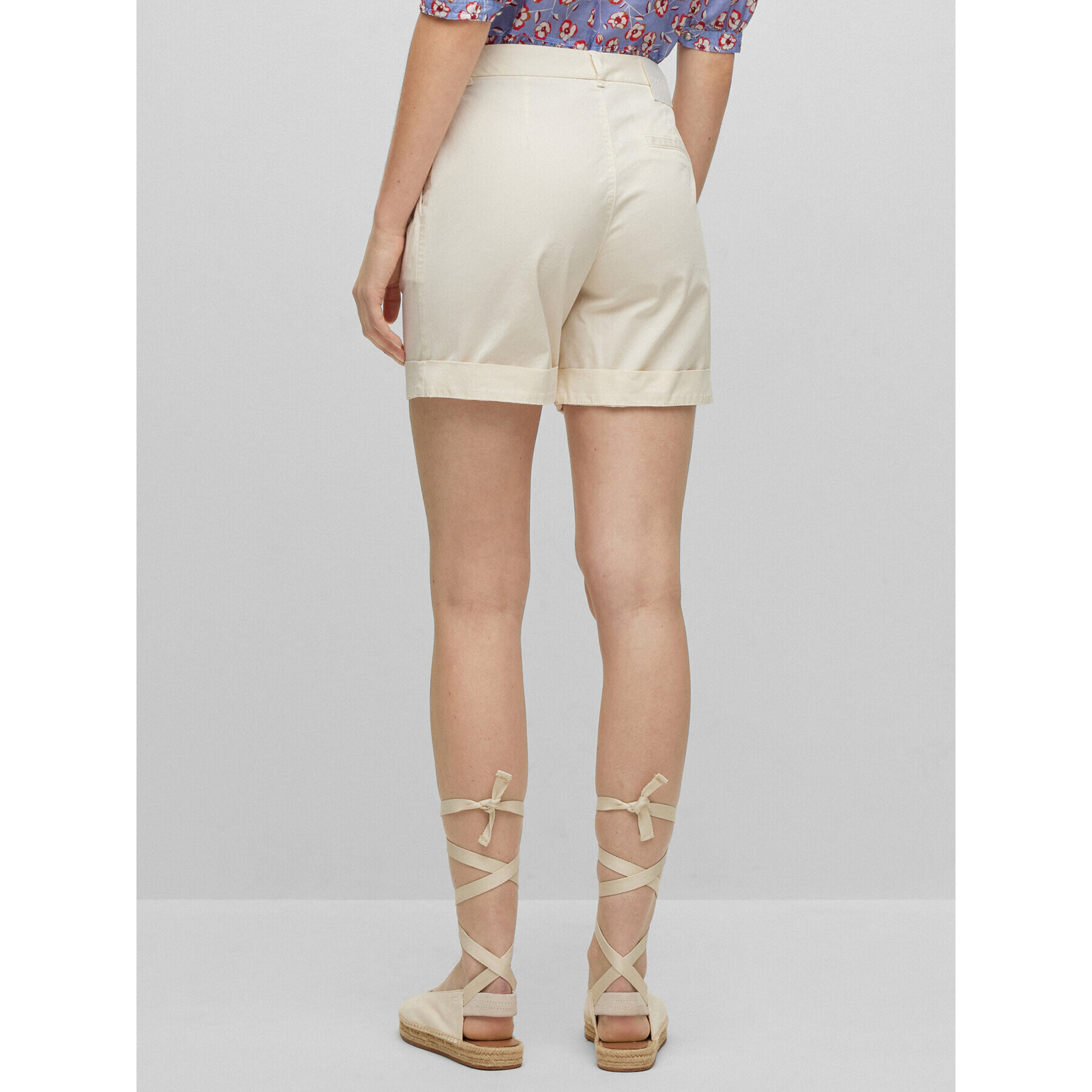 Boss Шорти от плат 50447263 Екрю Relaxed Fit - Pepit.bg