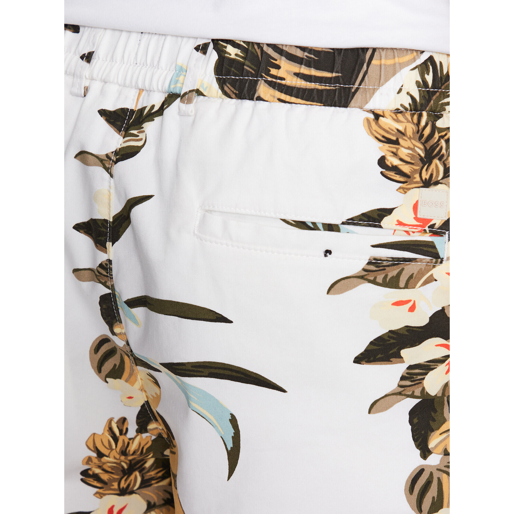 Boss Шорти от плат Taber 50489123 Бял Regular Fit - Pepit.bg