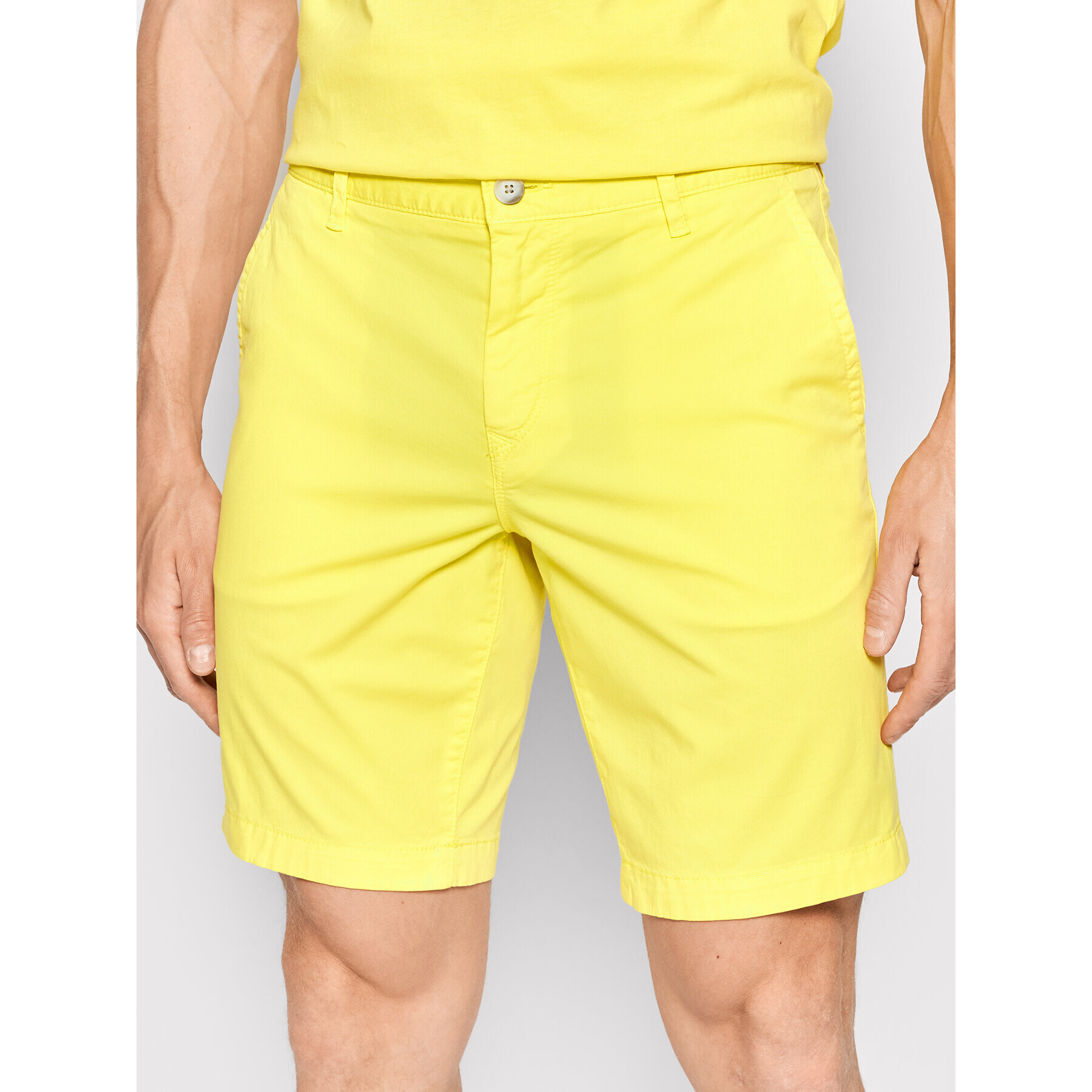 Boss Шорти от плат Schino 50467083 Жълт Slim Fit - Pepit.bg