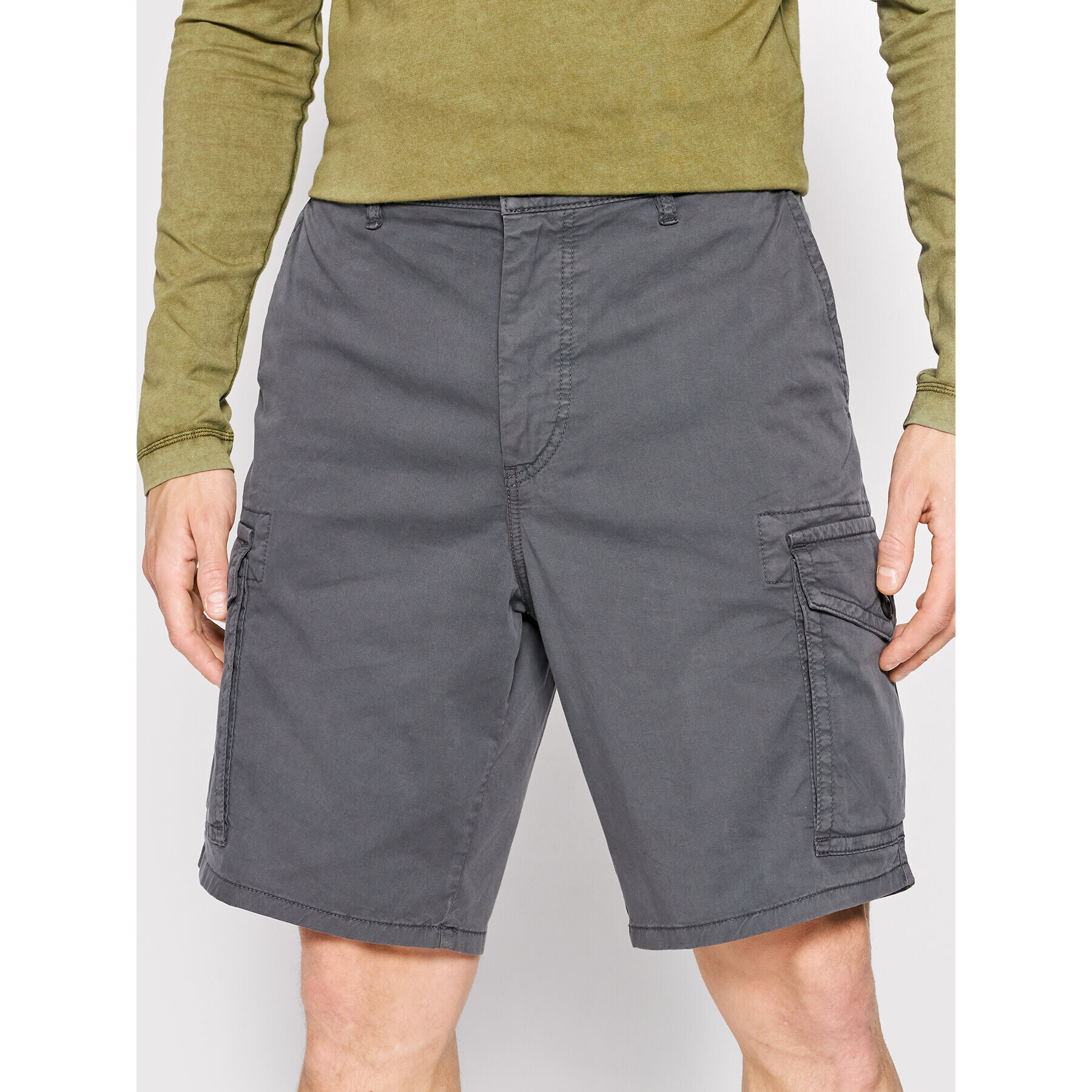 Boss Шорти от плат Seiland 50467635 Сив Relaxed Fit - Pepit.bg