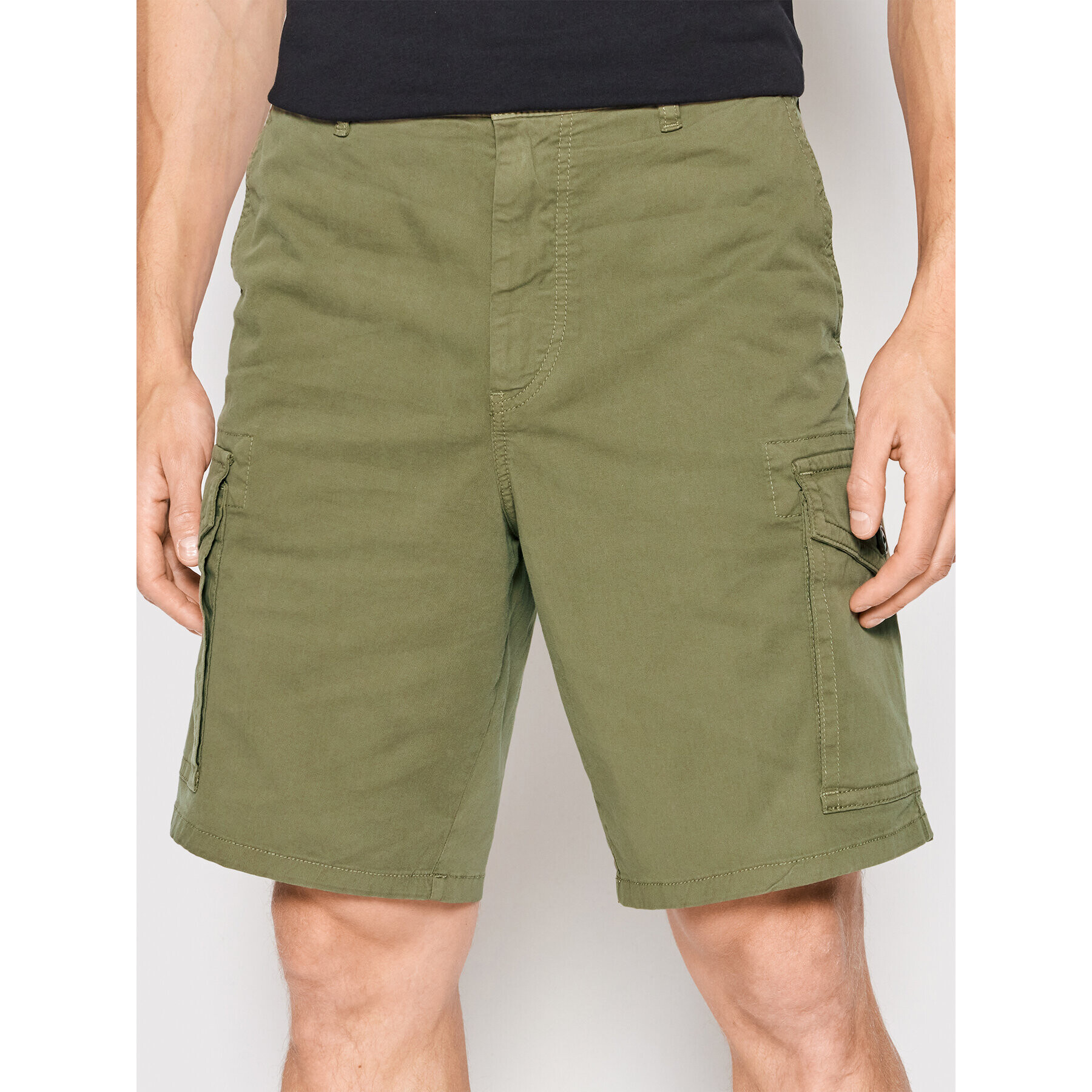Boss Шорти от плат Seiland 50467635 Зелен Relaxed Fit - Pepit.bg