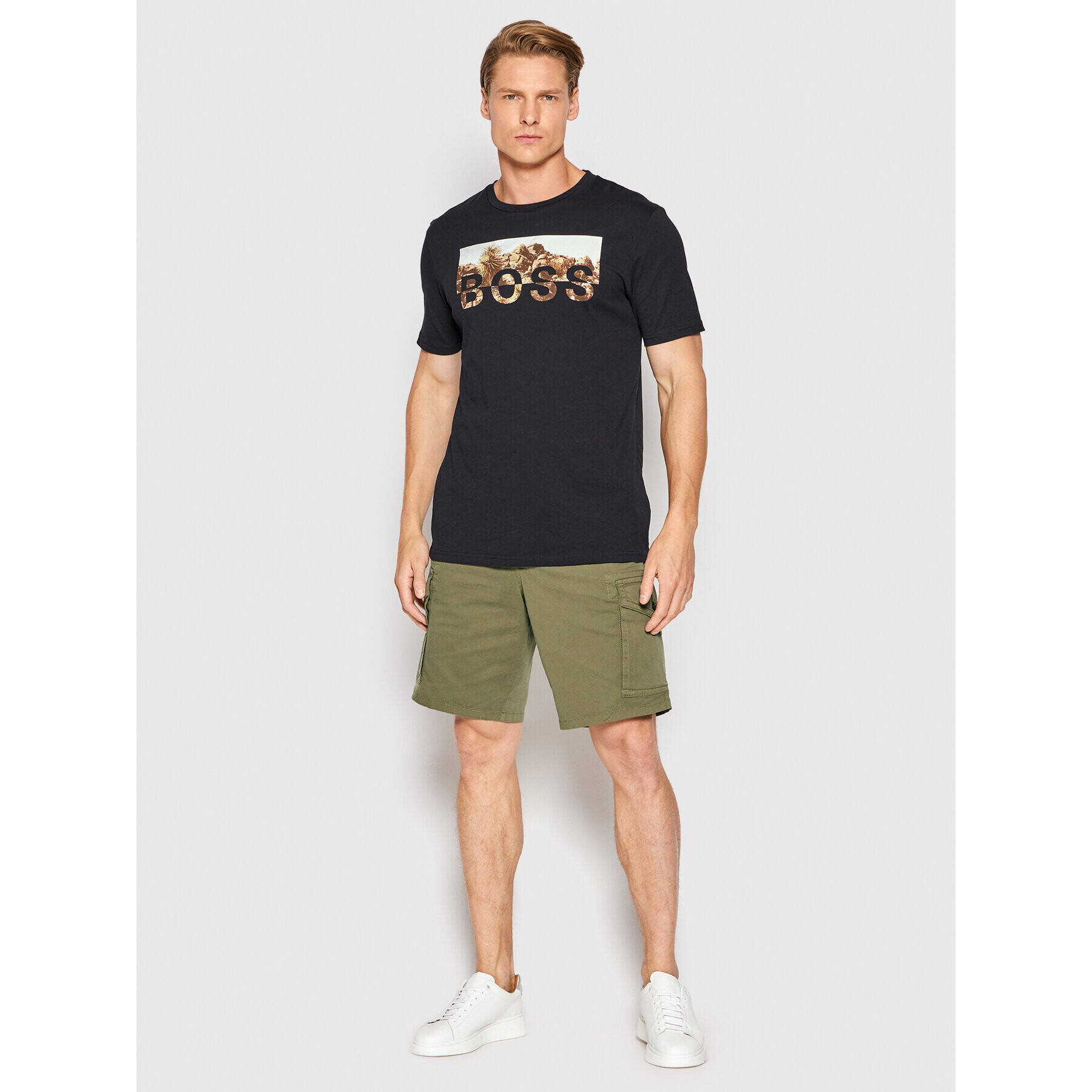 Boss Шорти от плат Seiland 50467635 Зелен Relaxed Fit - Pepit.bg