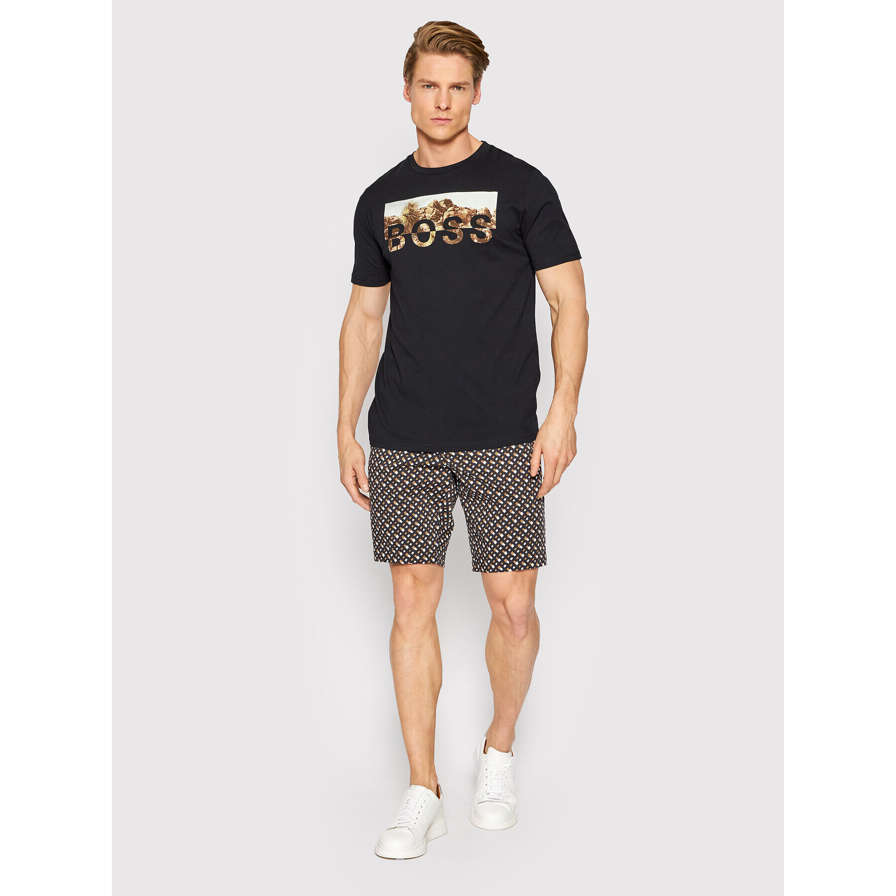 Boss Шорти от плат Slice 50468194 Кафяв Slim Fit - Pepit.bg