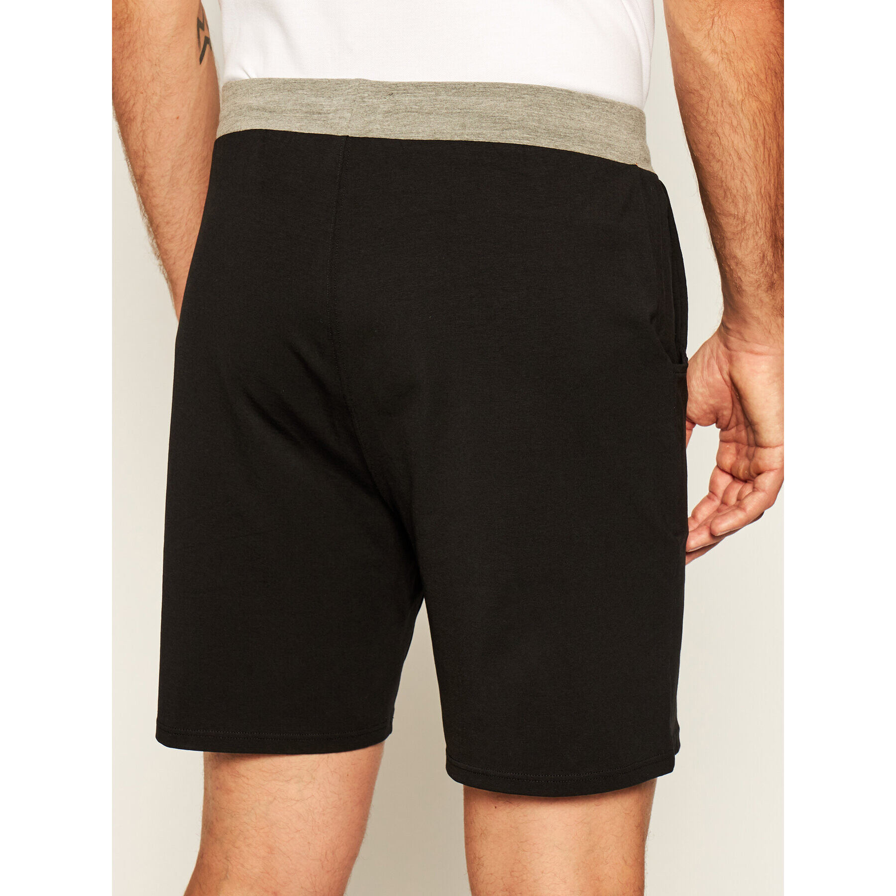 Boss Шорти от плат Trend 50425668 Черен Regular Fit - Pepit.bg